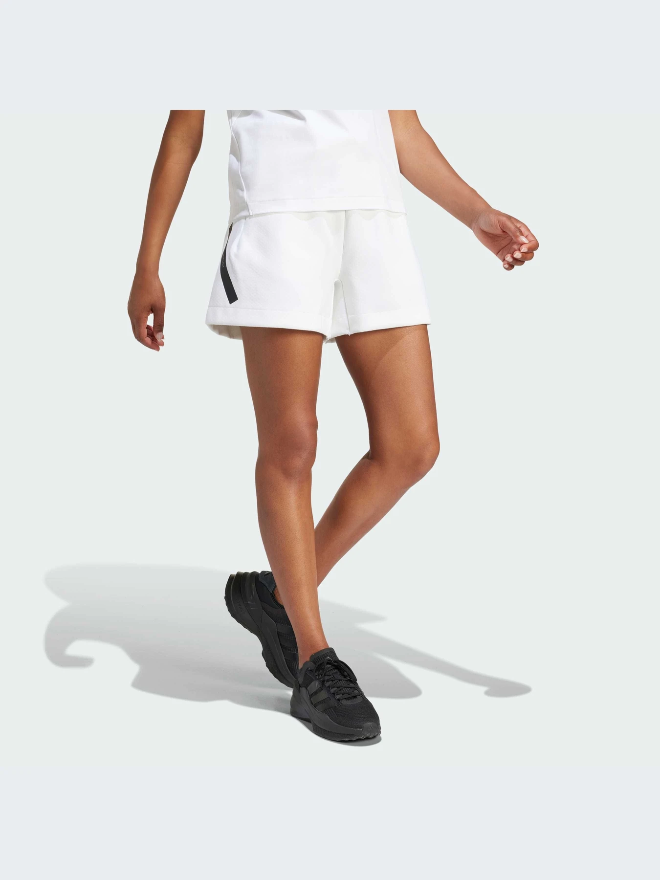 Шорты Adidas ZNE модель JJ4678-KZ Шорты Adidas ZNE модель JJ4678-KZ Фото