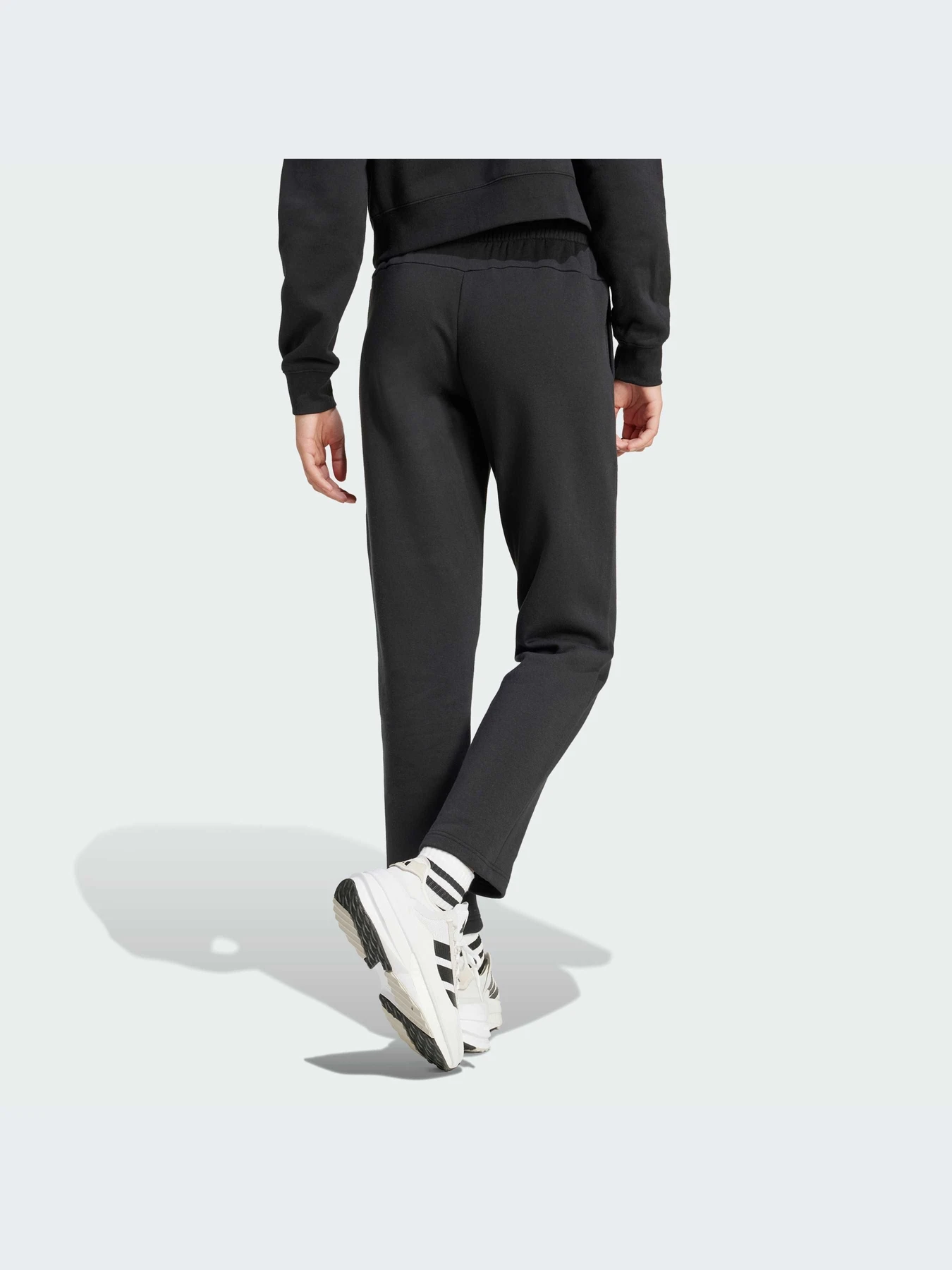 Брюки Adidas модель IW0221-KZ Брюки Adidas модель IW0221-KZ Фото