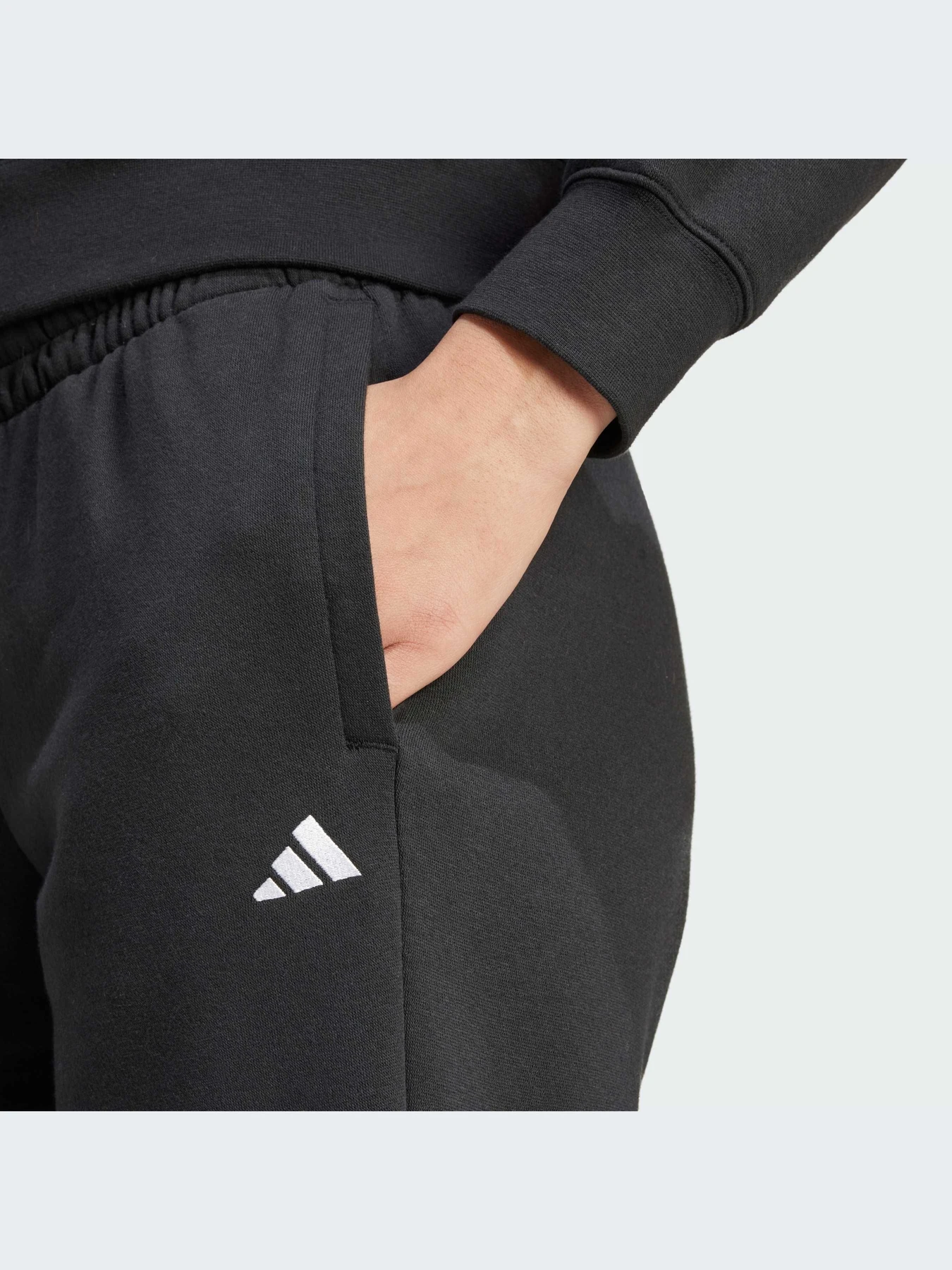 Брюки Adidas модель IW0221-KZ Брюки Adidas модель IW0221-KZ Фото