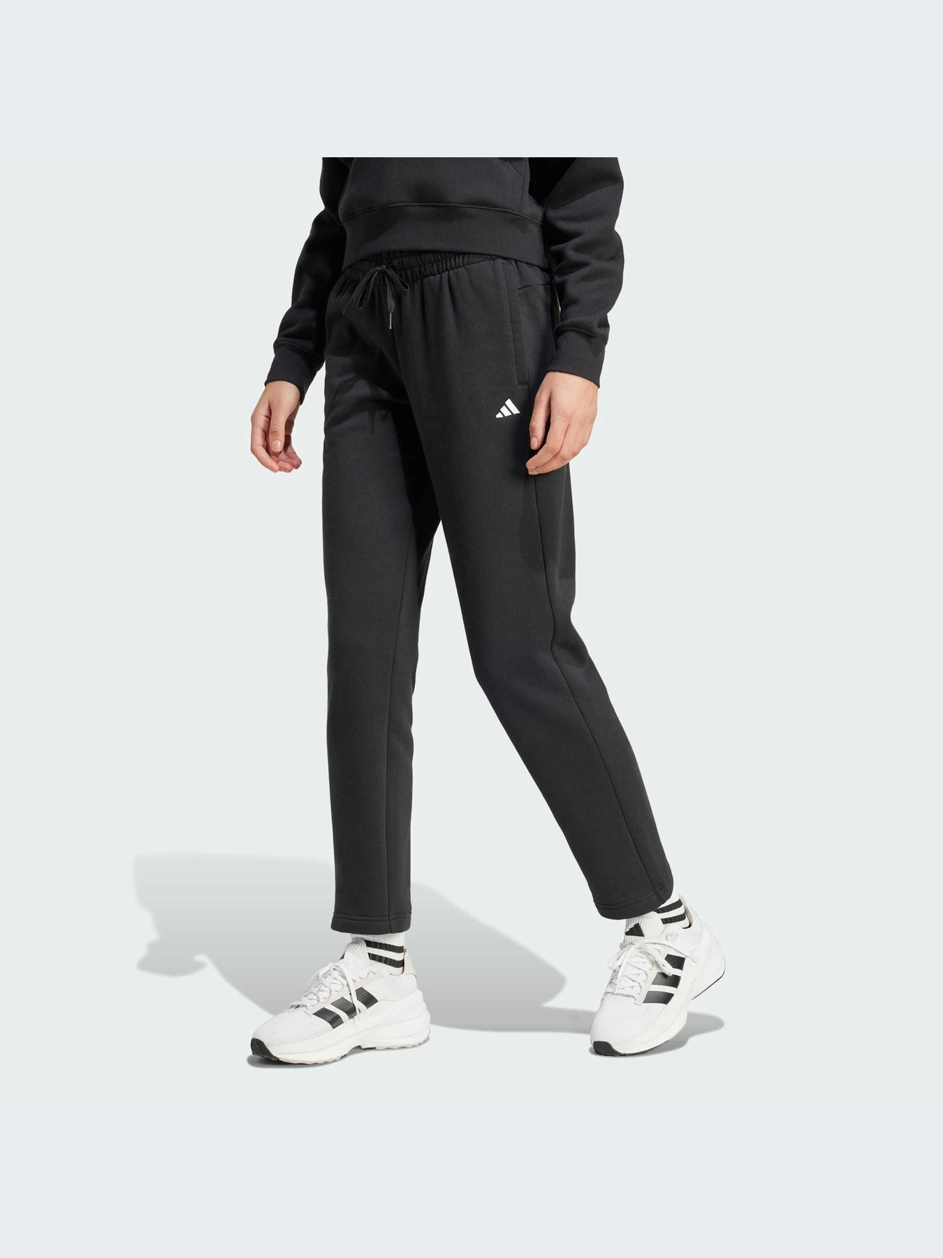 Брюки Adidas модель IW0221-KZ Брюки Adidas модель IW0221-KZ Фото