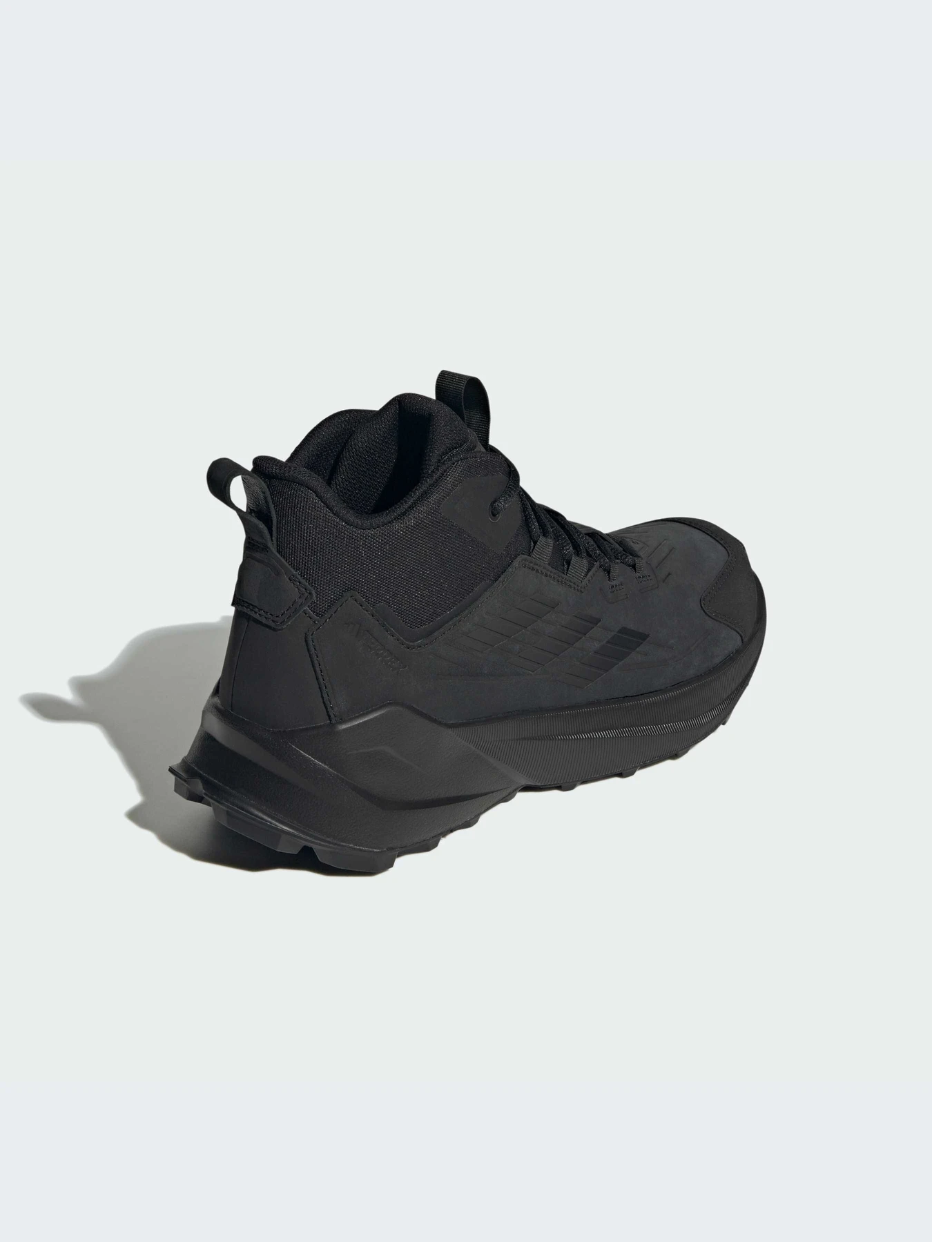 Кроссовки Adidas модель ID0888-KZ Кроссовки Adidas модель ID0888-KZ Фото