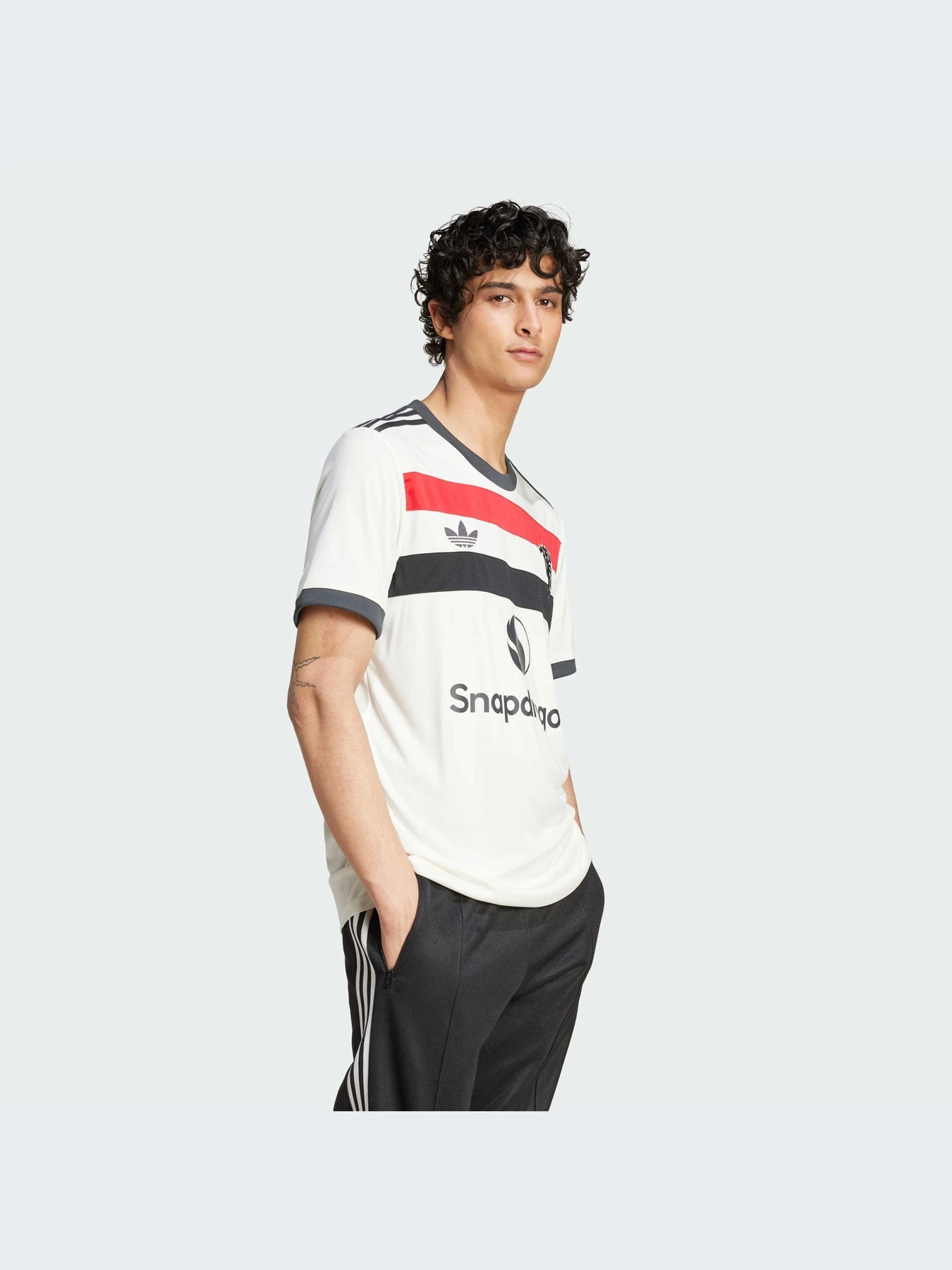 Футболки и поло Adidas модель IY7806-KZ Футболки и поло Adidas модель IY7806-KZ Фото