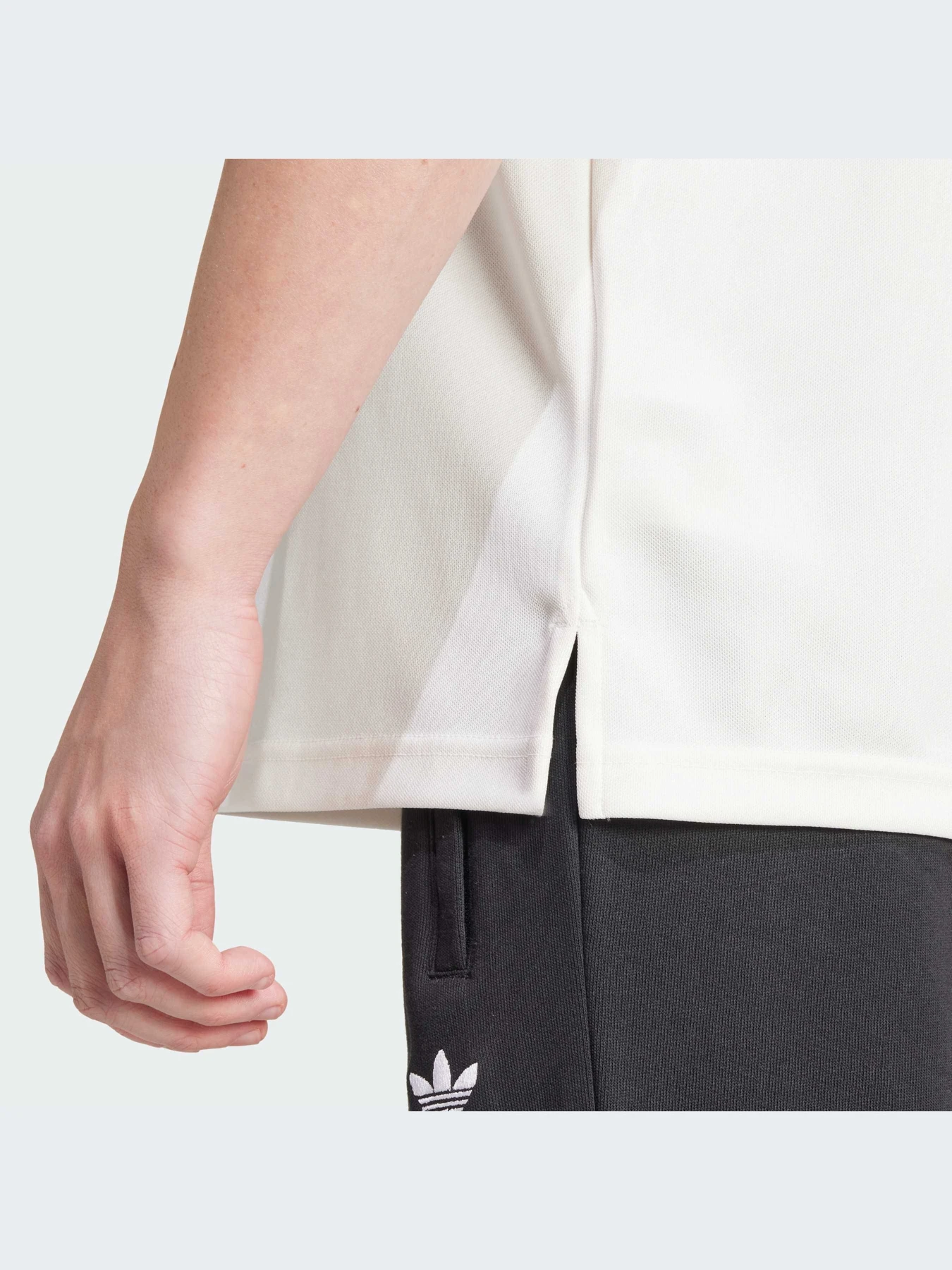 Футболки и поло Adidas модель IW3241-KZ Футболки и поло Adidas модель IW3241-KZ Фото
