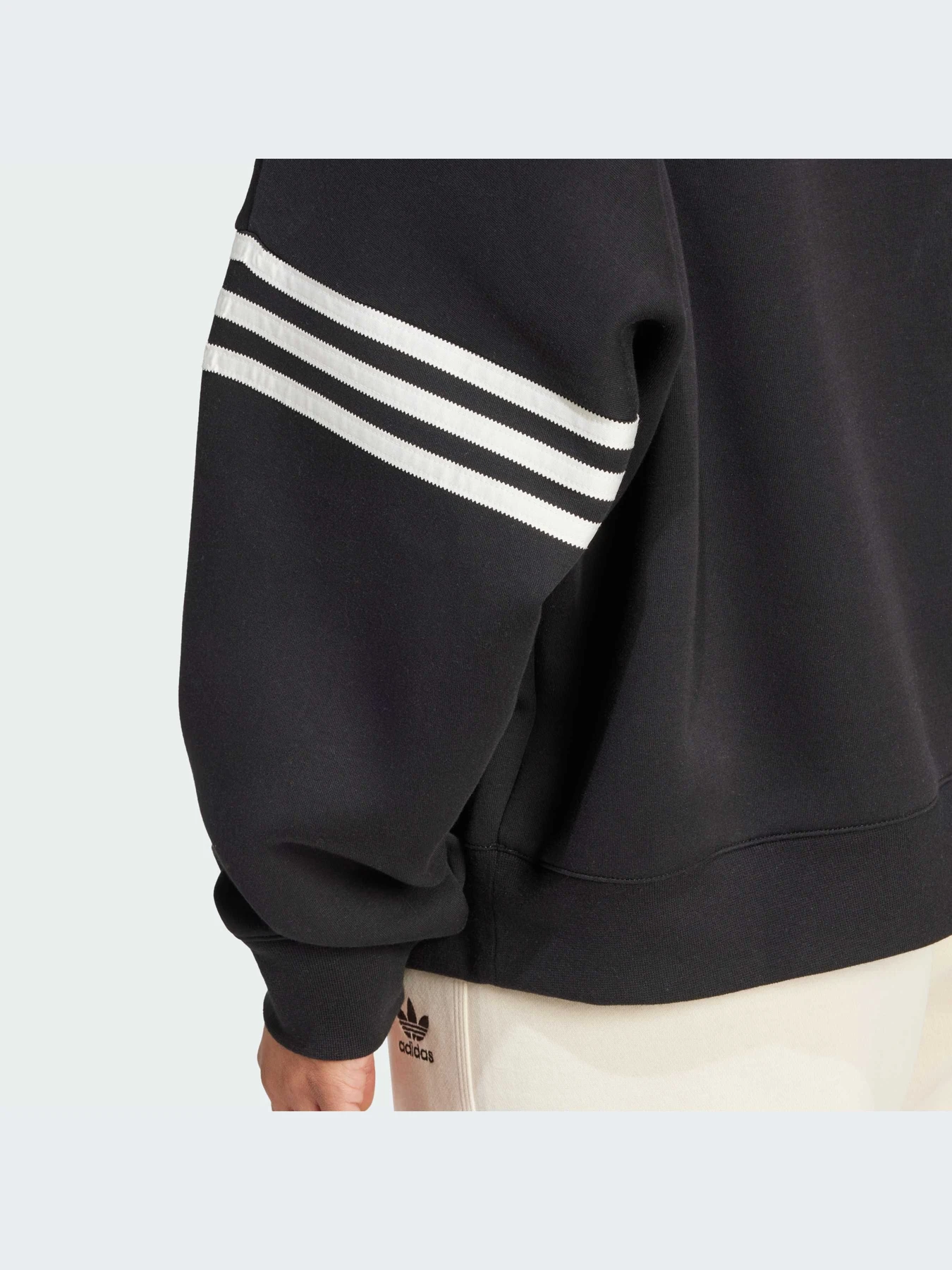 Худи и свитшоты Adidas модель IW3430-KZ Худи и свитшоты Adidas модель IW3430-KZ Фото