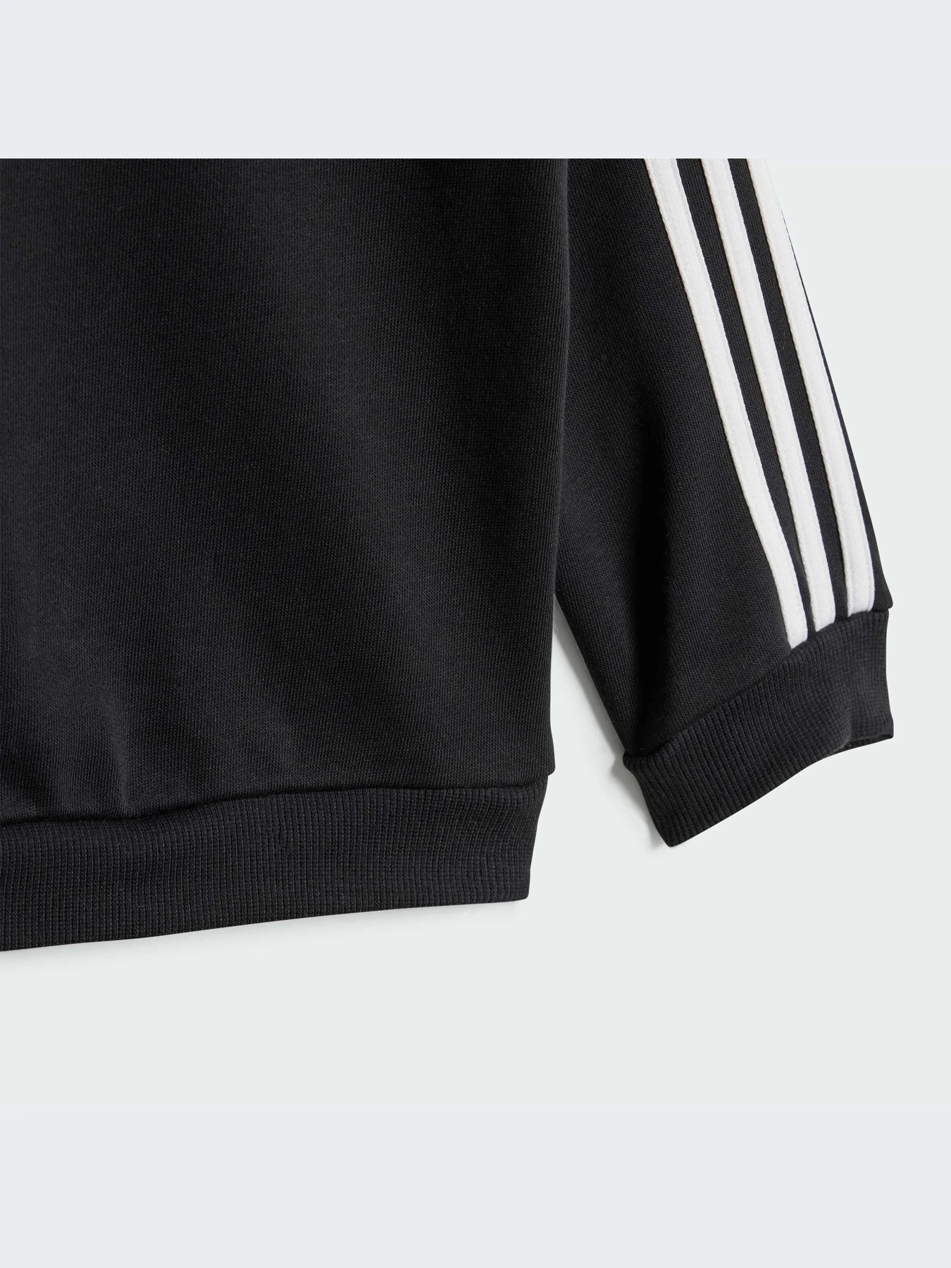 Костюмы Adidas модель IV7391-KZ Костюмы Adidas модель IV7391-KZ Фото