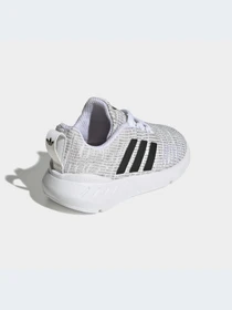 Кроссовки Adidas Swift модель GW8187-KZ Фото