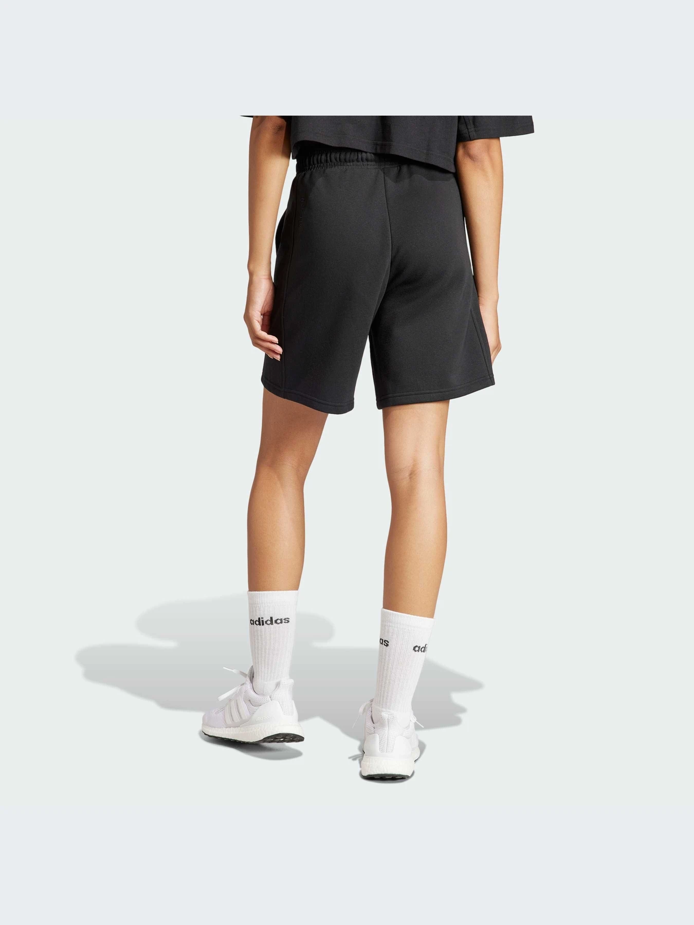 Шорты Adidas модель IW1253-KZ Шорты Adidas модель IW1253-KZ Фото