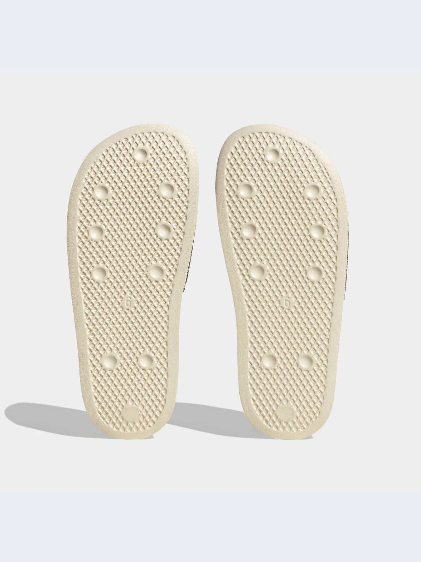 Шлёпанцы Adidas Adilette модель HQ4454-KZ Шлёпанцы Adidas Adilette модель HQ4454-KZ Фото