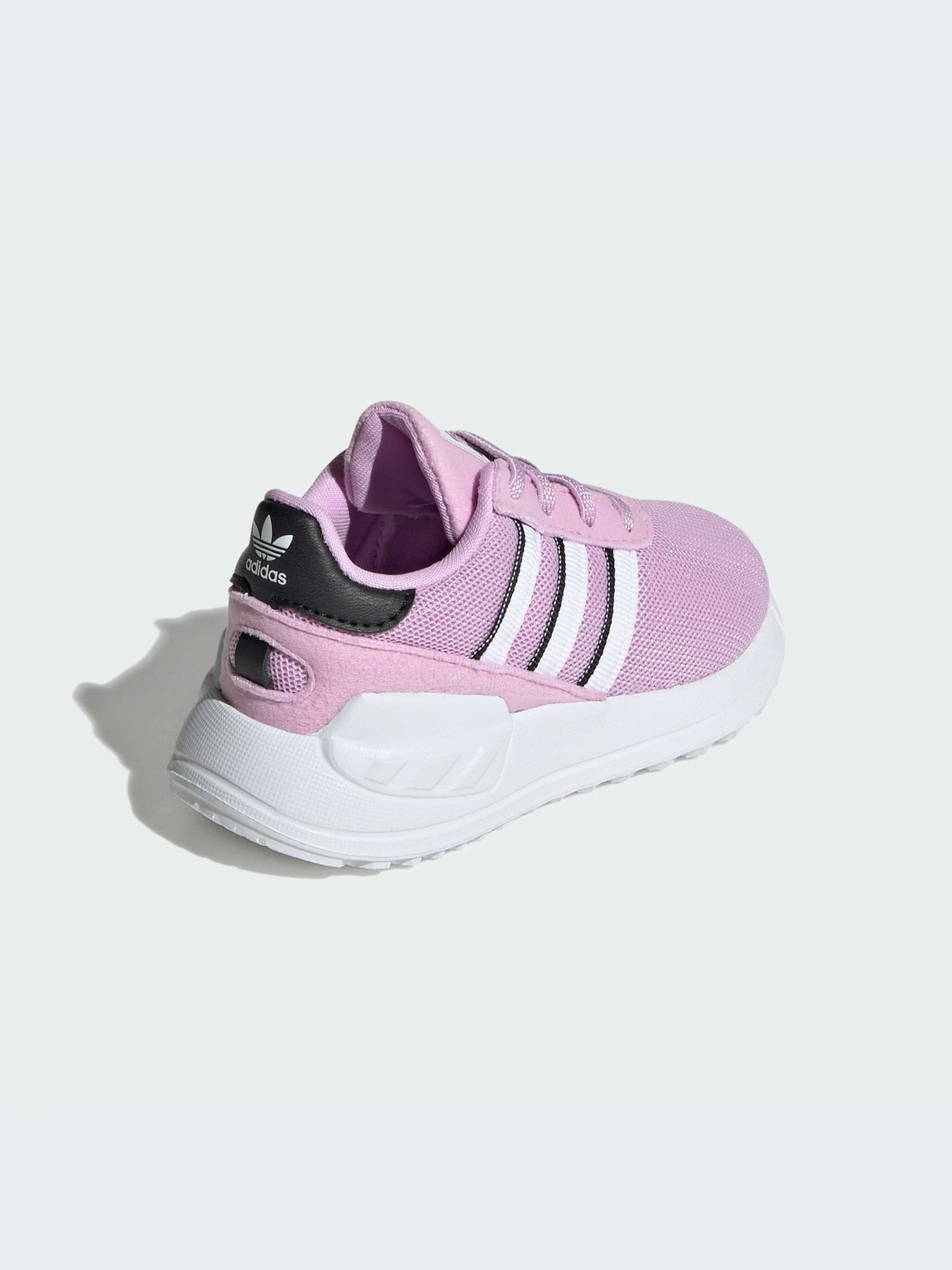 Кроссовки Adidas модель GX1908-KZ Кроссовки Adidas модель GX1908-KZ Фото