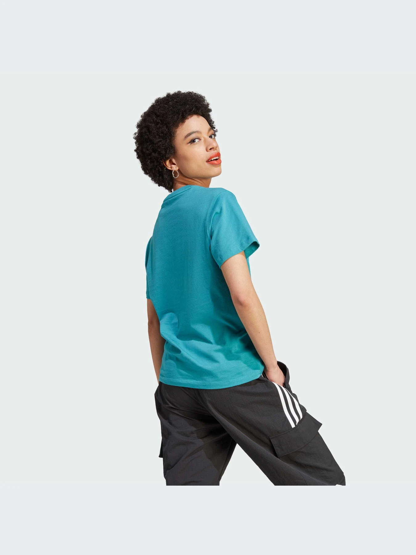 Футболки и поло Adidas Adicolor модель IL3867-KZ Футболки и поло Adidas Adicolor модель IL3867-KZ Фото