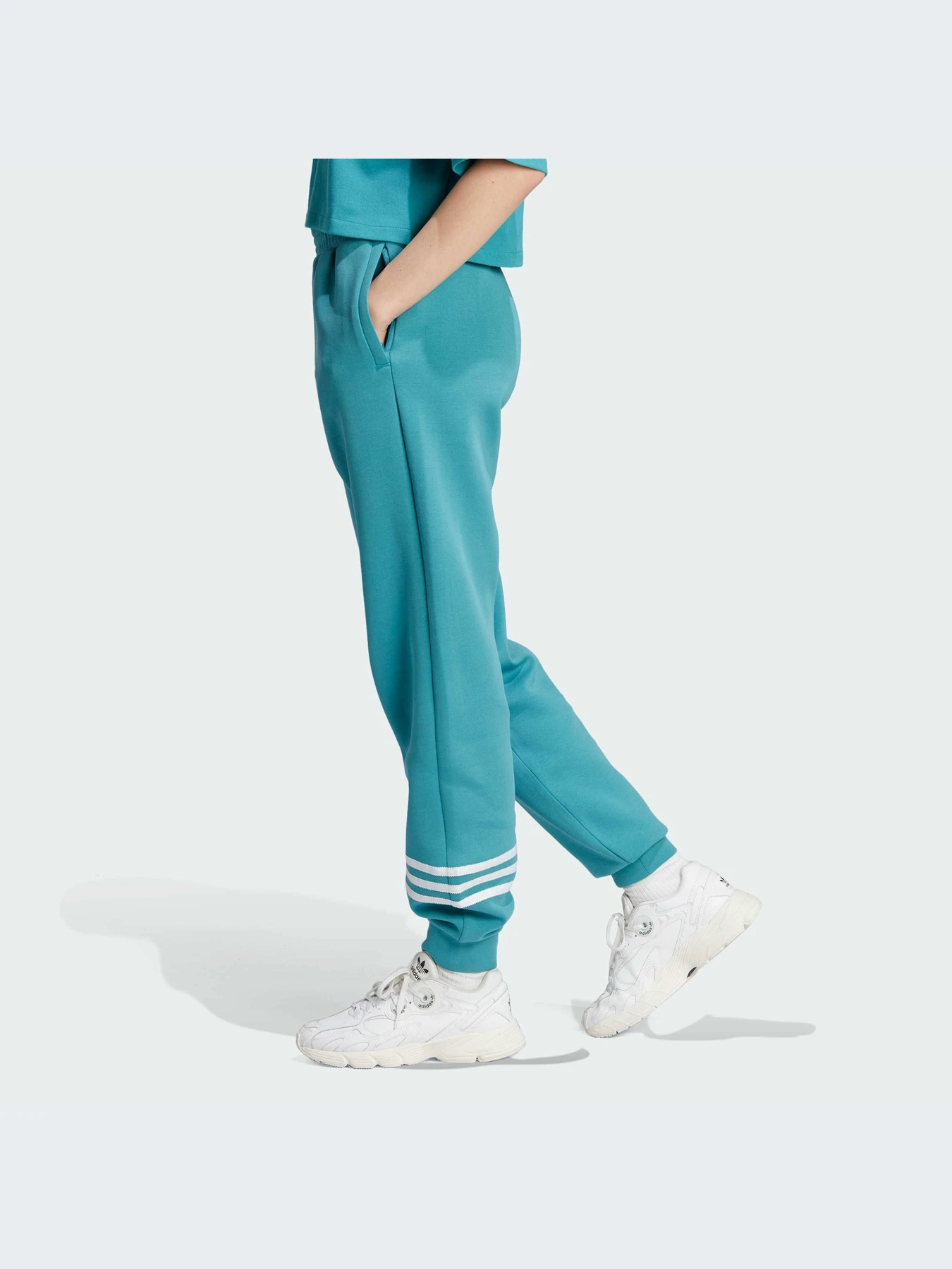 Брюки Adidas Adicolor модель IL6662-KZ Брюки Adidas Adicolor модель IL6662-KZ Фото
