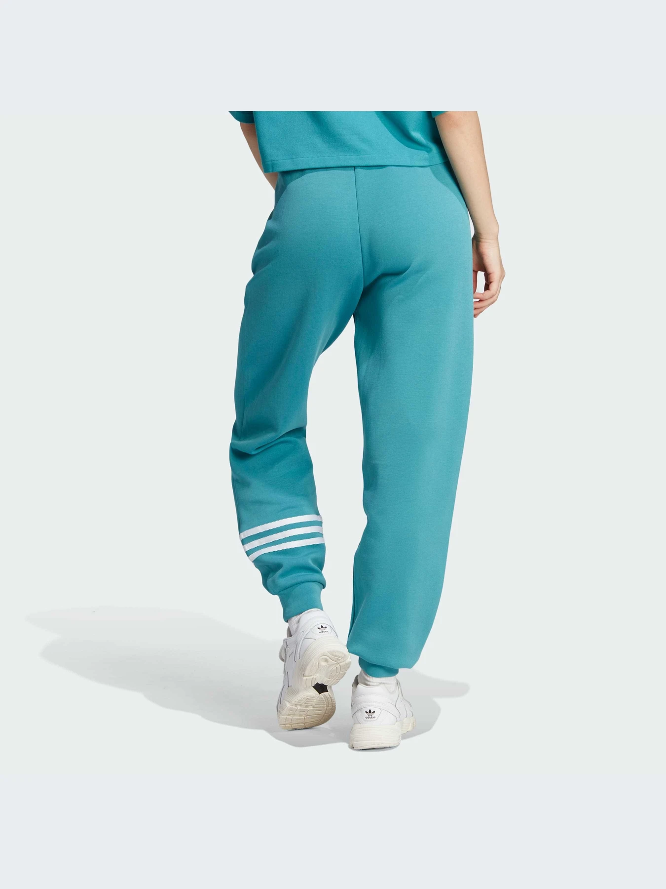 Брюки Adidas Adicolor модель IL6662-KZ Брюки Adidas Adicolor модель IL6662-KZ Фото