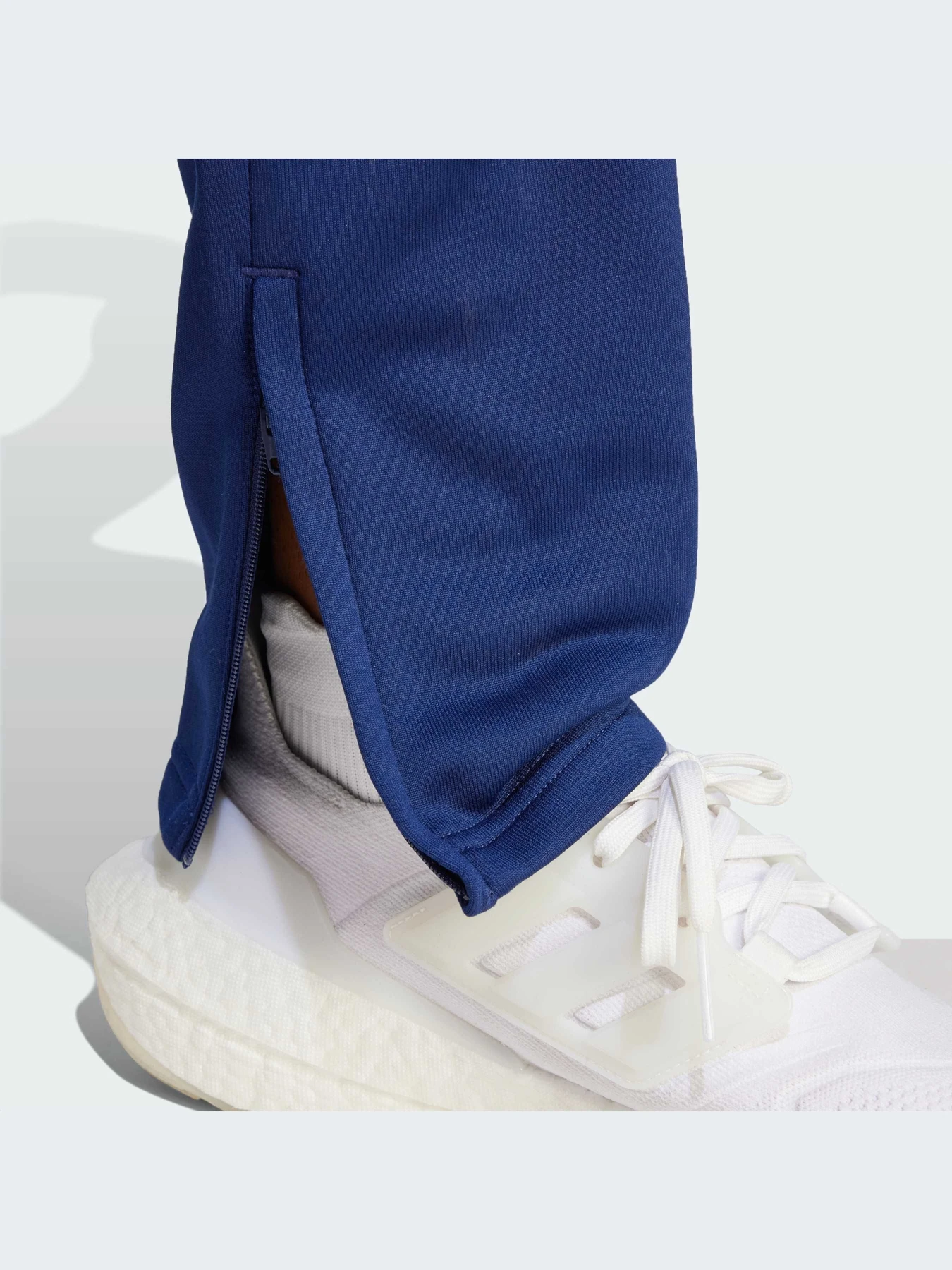 Брюки Adidas модель IM1764-KZ Брюки Adidas модель IM1764-KZ Фото