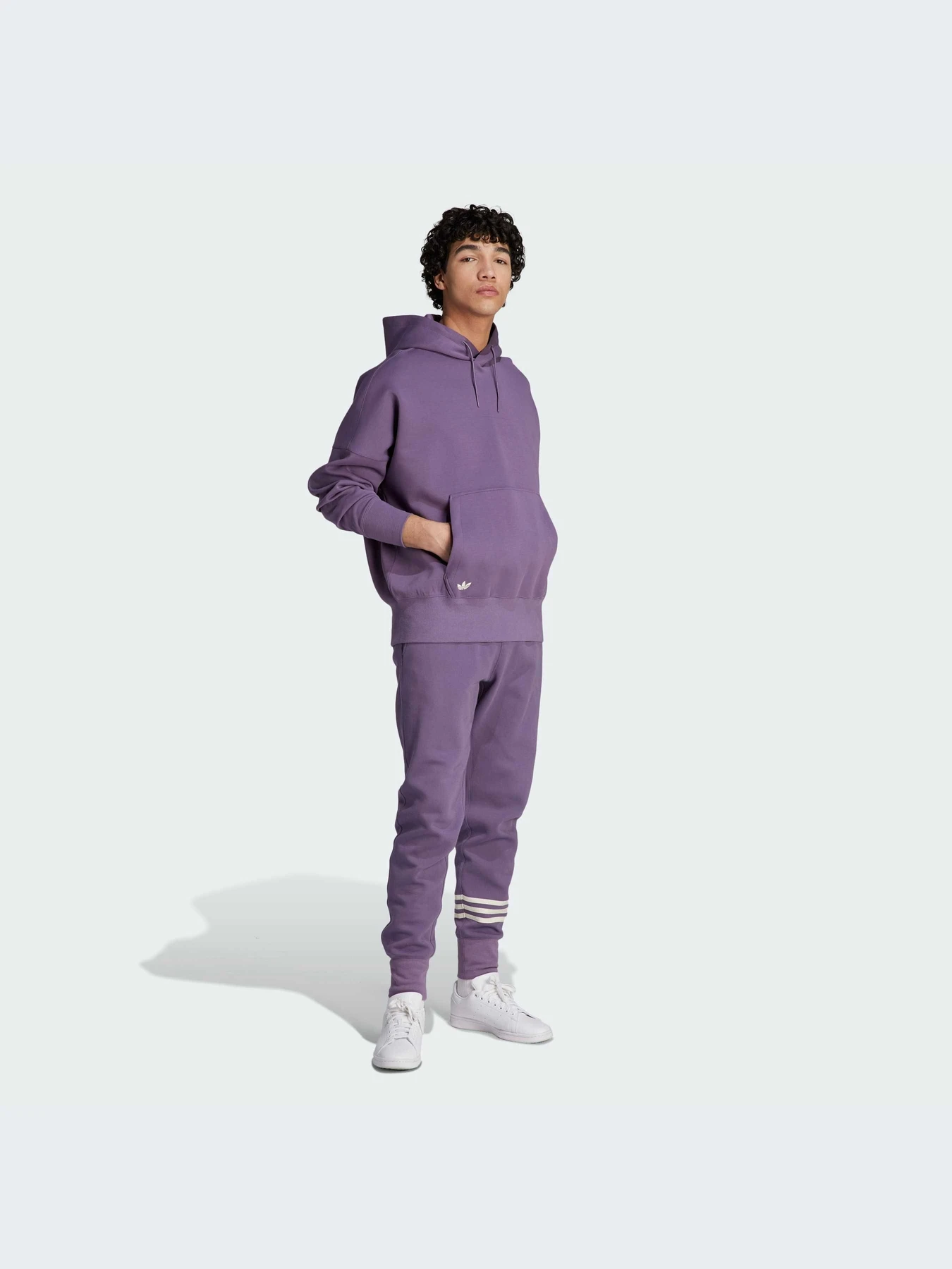 Брюки Adidas Adicolor модель IN4677-KZ Брюки Adidas Adicolor модель IN4677-KZ Фото