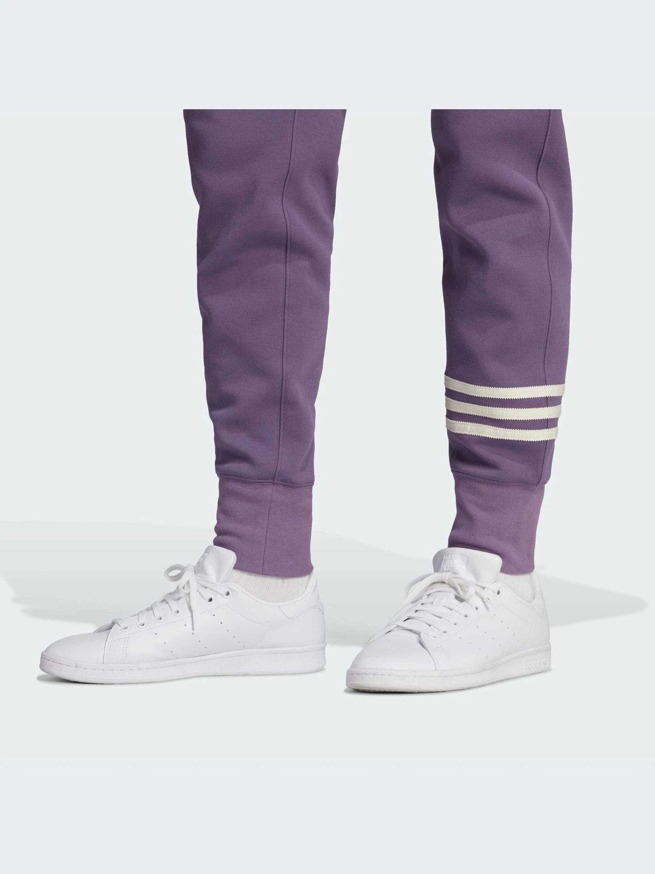 Брюки Adidas Adicolor модель IN4677-KZ Брюки Adidas Adicolor модель IN4677-KZ Фото