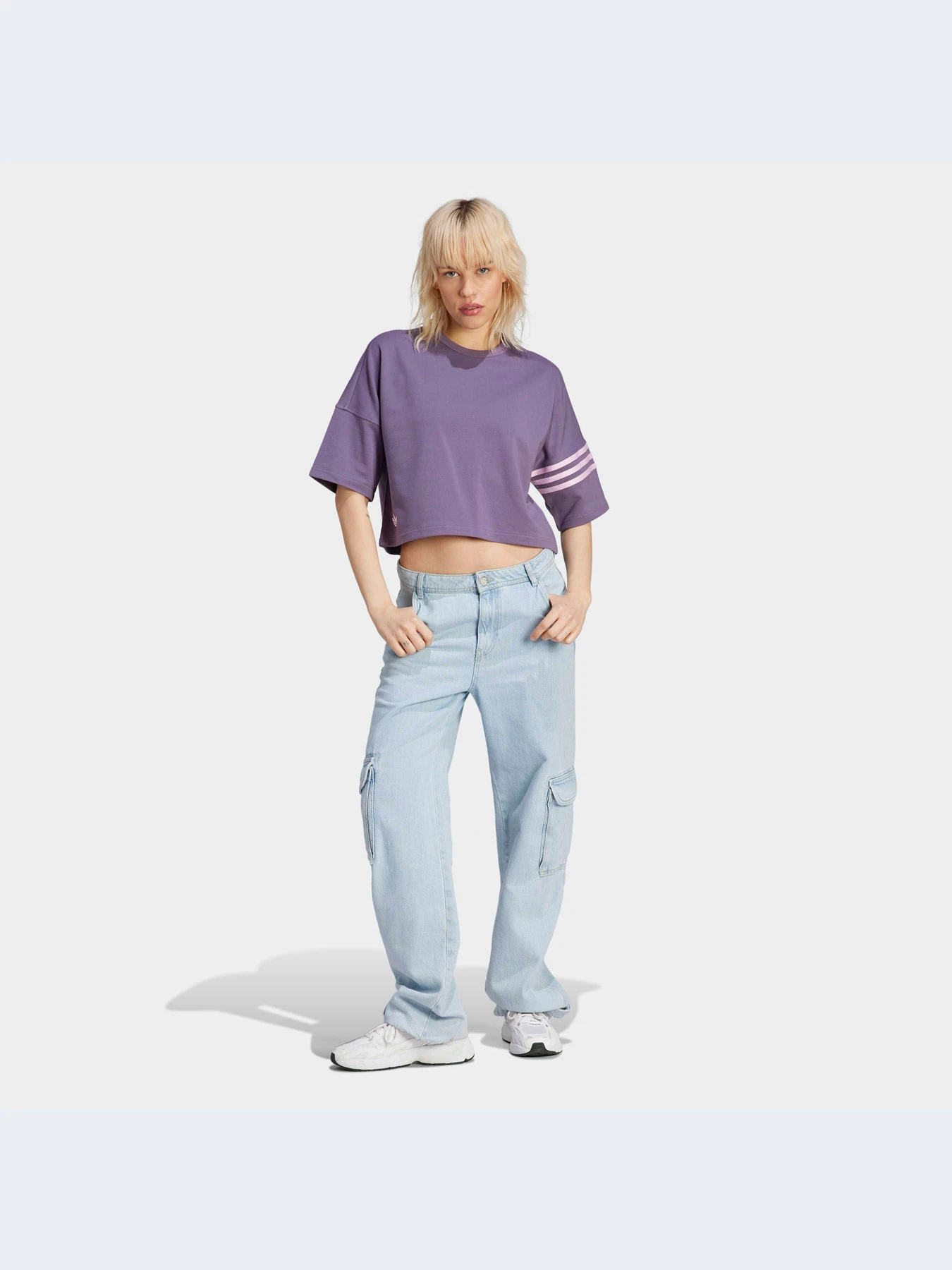Футболки и поло Adidas Adicolor модель IP8973-KZ Футболки и поло Adidas Adicolor модель IP8973-KZ Фото