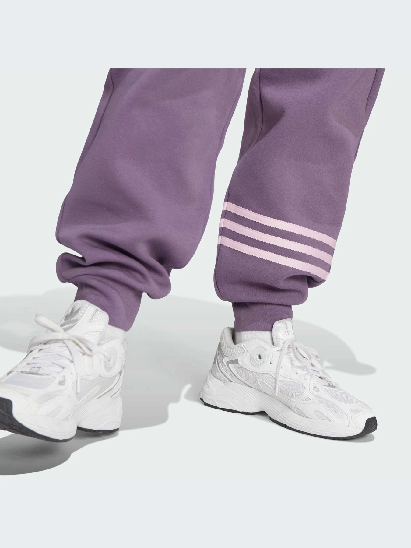 Брюки Adidas Adicolor модель IP6506-KZ Брюки Adidas Adicolor модель IP6506-KZ Фото