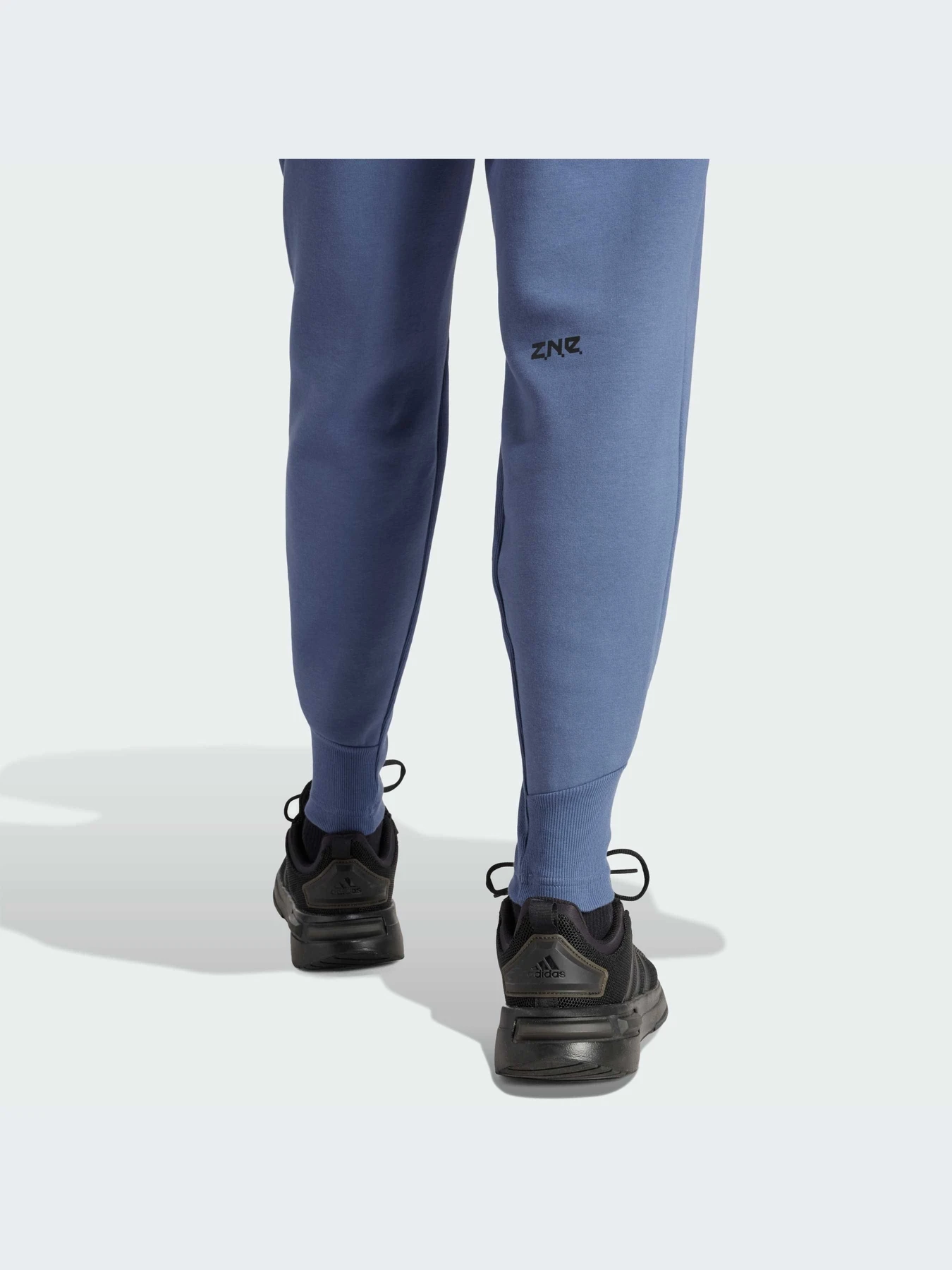 Брюки Adidas ZNE модель IR5205-KZ Брюки Adidas ZNE модель IR5205-KZ Фото