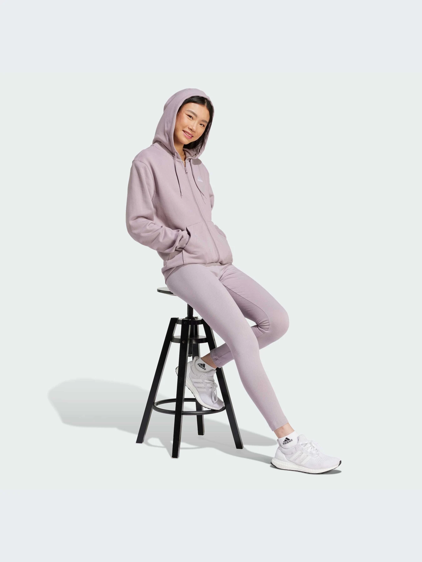 Брюки Adidas модель IS2115-KZ Брюки Adidas модель IS2115-KZ Фото