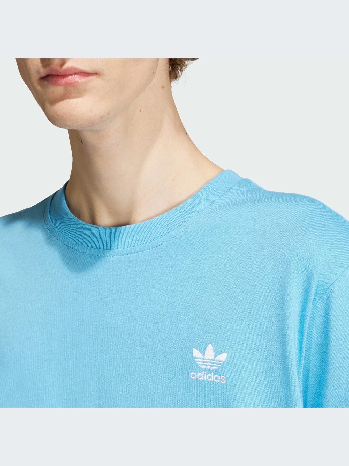 Футболки и поло Adidas модель IU2358-KZ Футболки и поло Adidas модель IU2358-KZ Фото