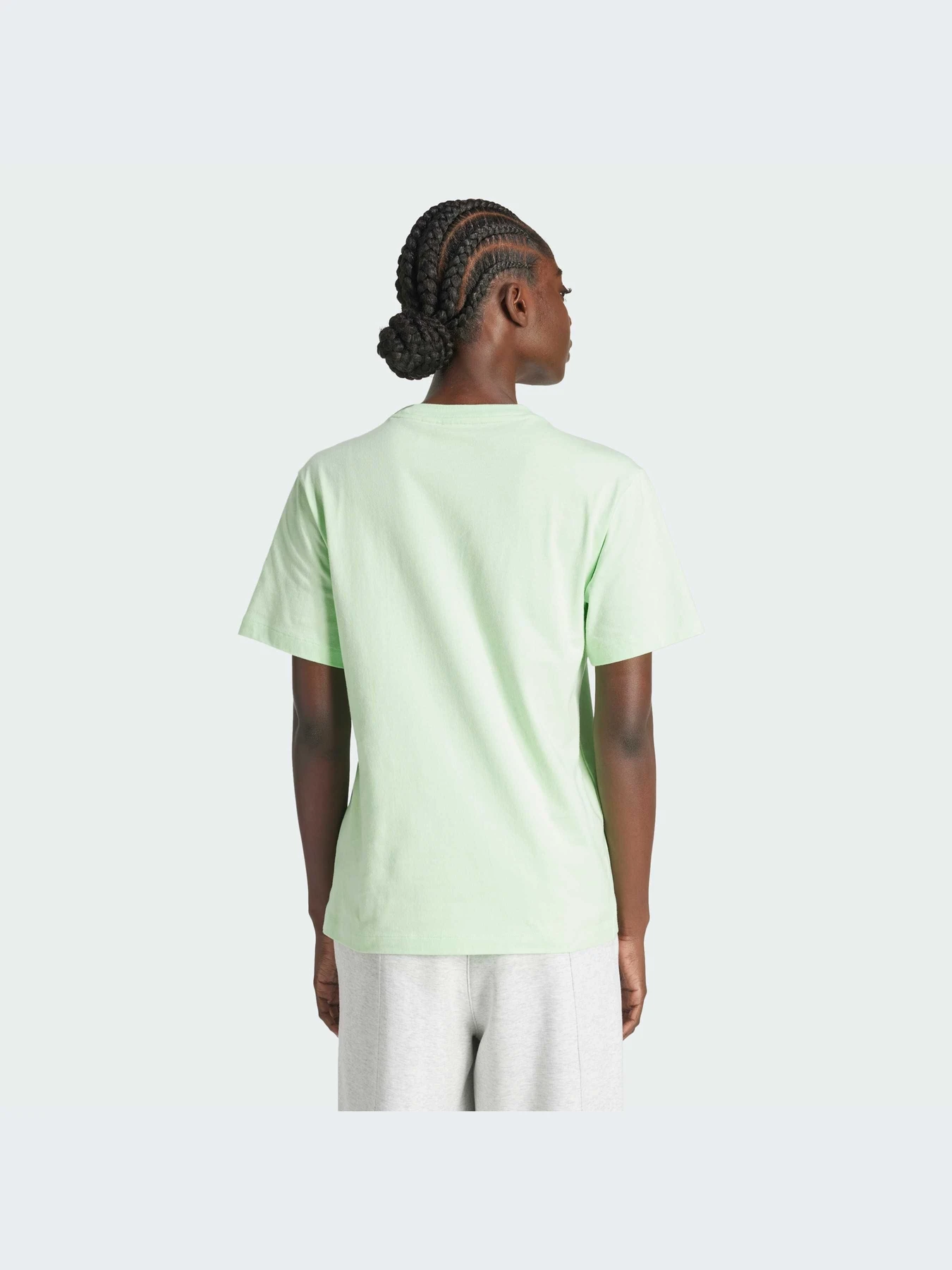 Футболки и поло Adidas Graphics модель IU2374-KZ Футболки и поло Adidas Graphics модель IU2374-KZ Фото