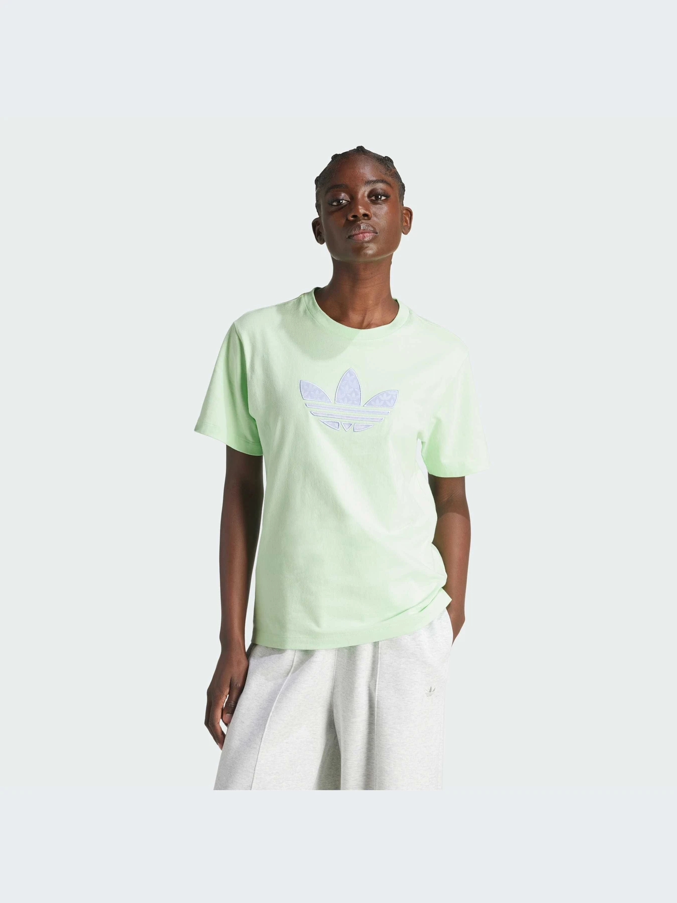 Футболки и поло Adidas Graphics модель IU2374-KZ Футболки и поло Adidas Graphics модель IU2374-KZ Фото