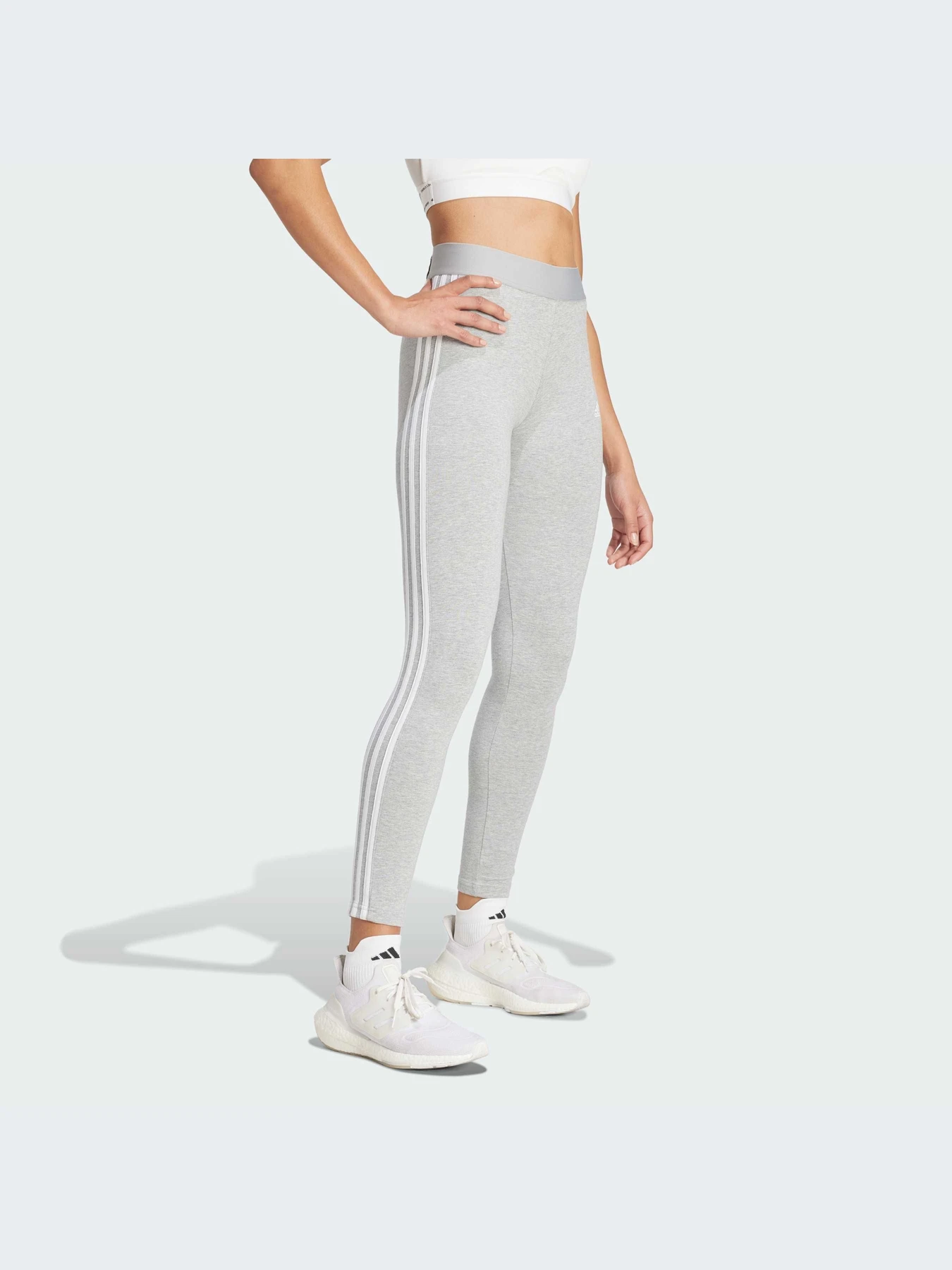 Брюки Adidas модель GV6017-KZ Брюки Adidas модель GV6017-KZ Фото