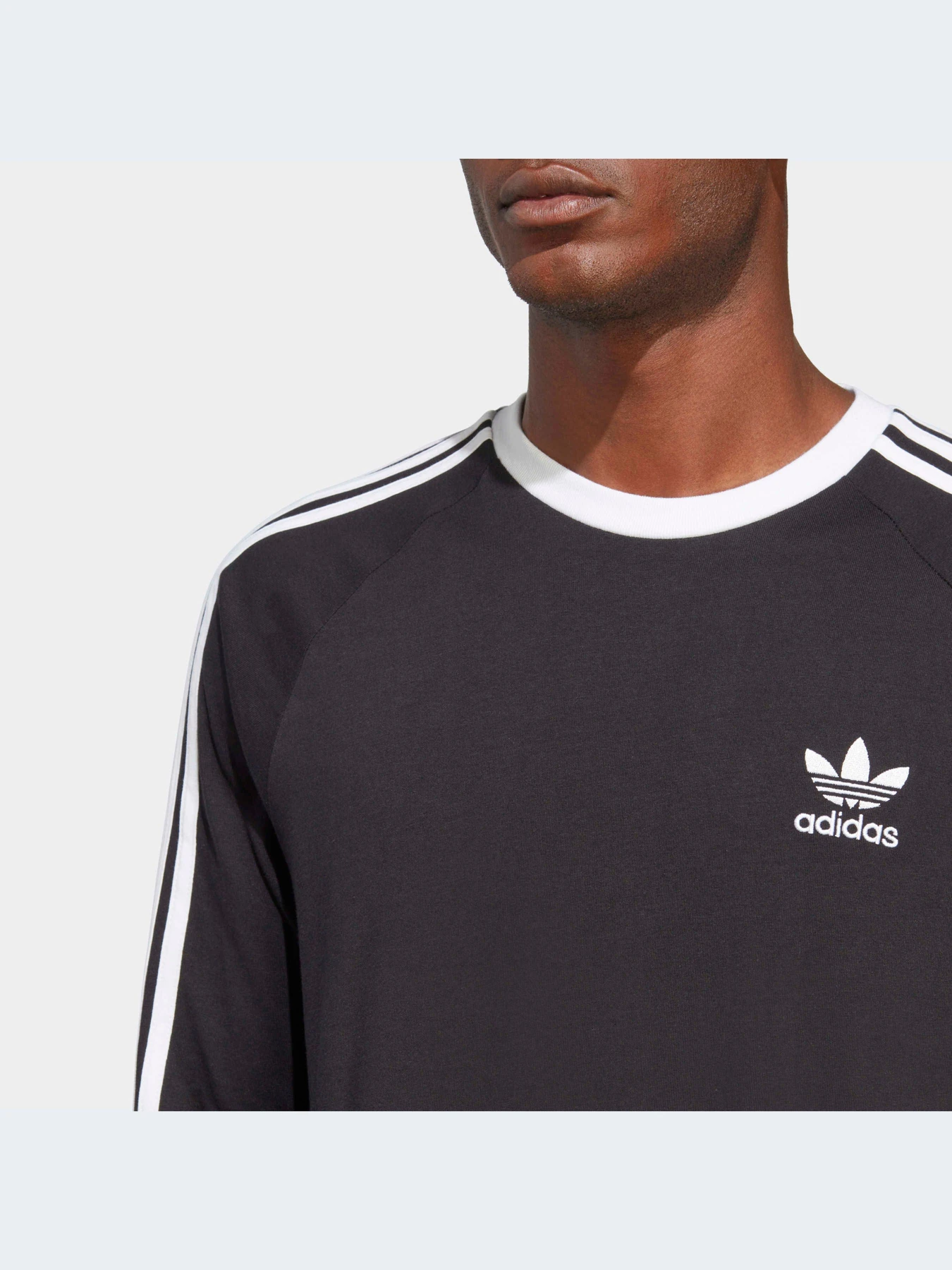 Худи и свитшоты Adidas модель IA4877-KZ Худи и свитшоты Adidas модель IA4877-KZ Фото