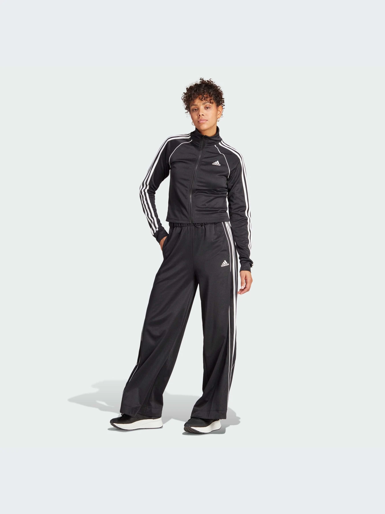 Костюмы Adidas модель IA3147-KZ Костюмы Adidas модель IA3147-KZ Фото
