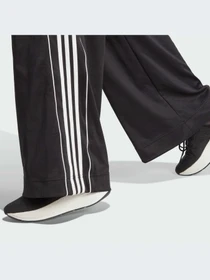 Костюмы Adidas модель IA3147-KZ Фото