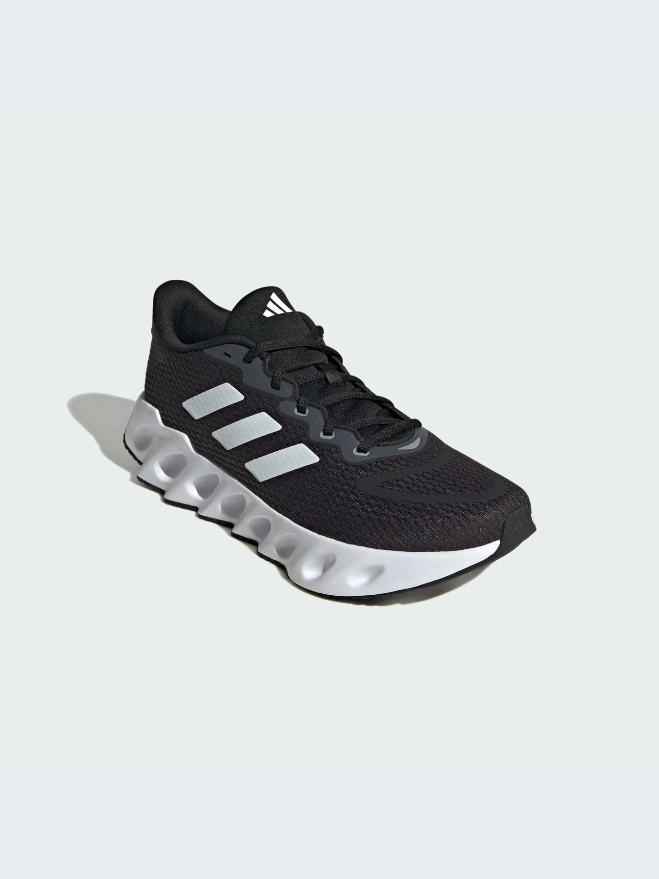 Кроссовки Adidas модель IF5720-KZ Кроссовки Adidas модель IF5720-KZ Фото