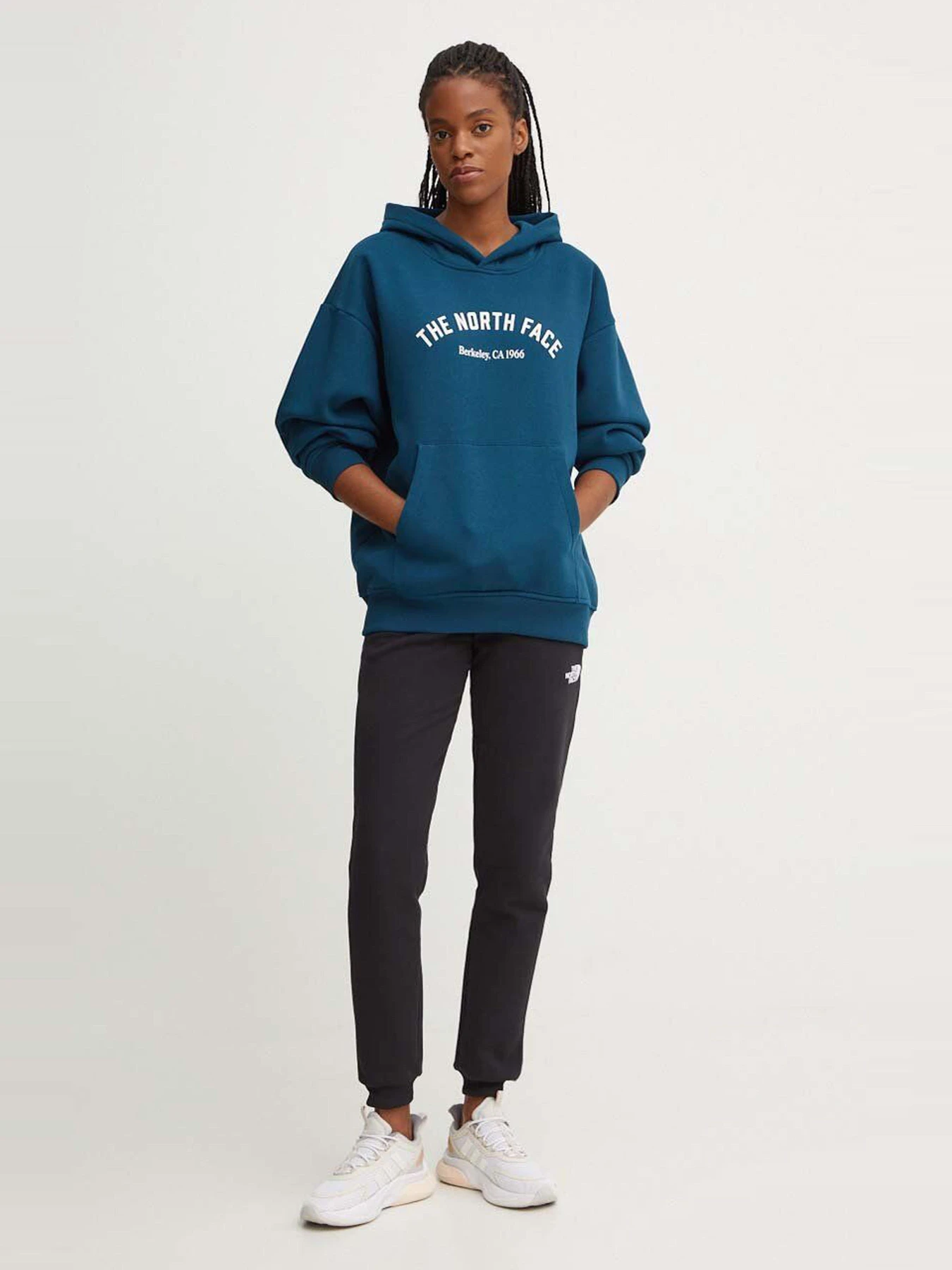 Худи и свитшоты The North Face модель NF0A89CS1NO1 Худи и свитшоты The North Face модель NF0A89CS1NO1 Фото