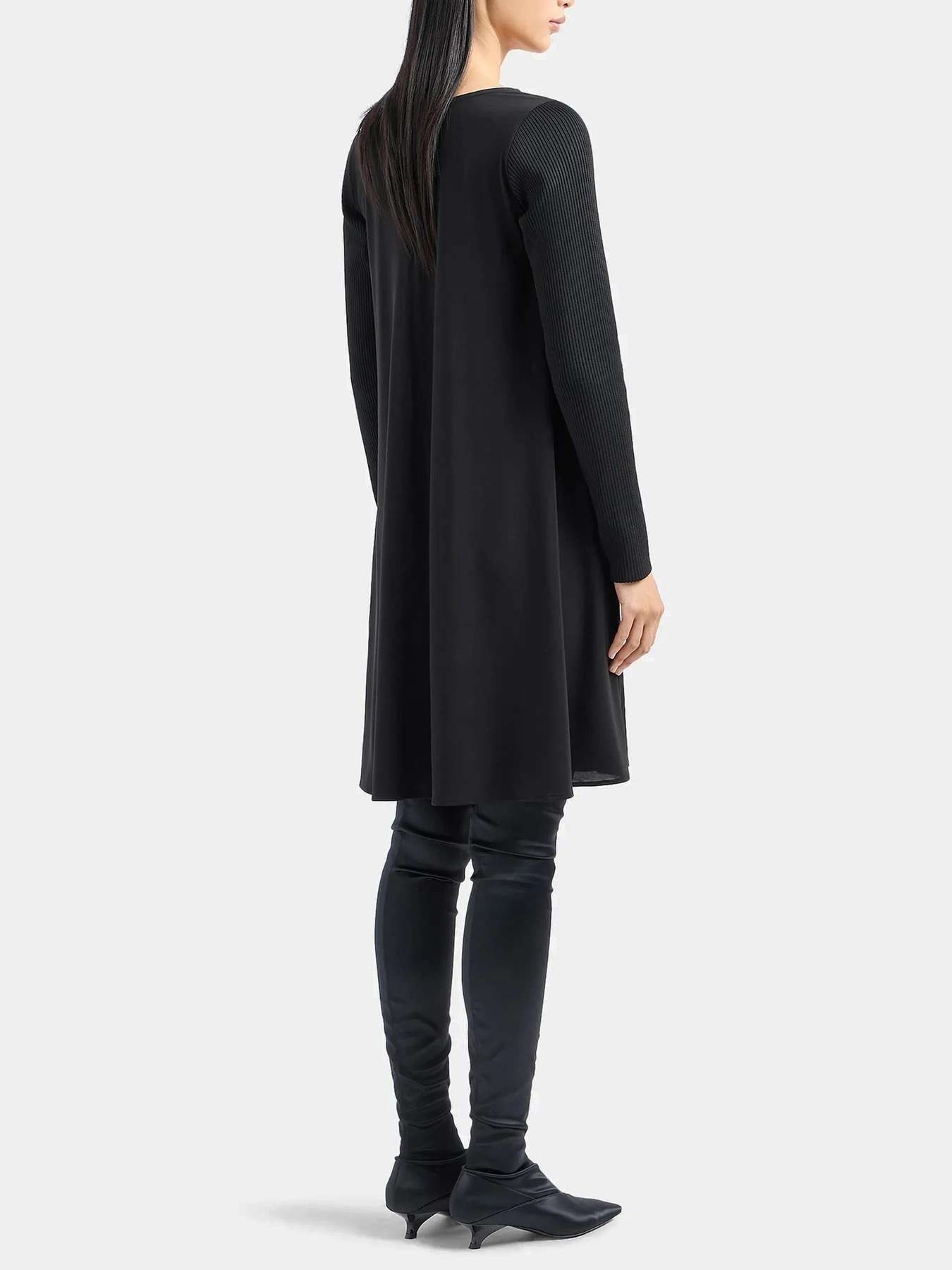 Платья Emporio Armani модель 6D2A7K-2JWDZ-0999 Платья Emporio Armani модель 6D2A7K-2JWDZ-0999 Фото