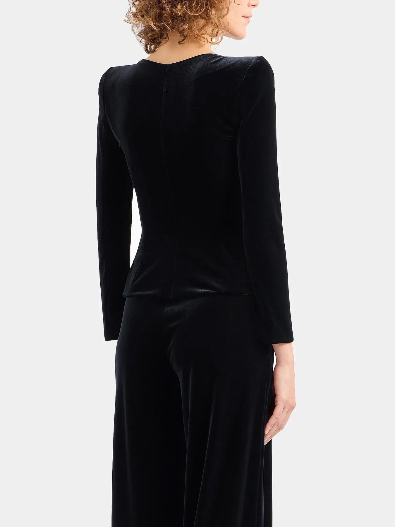 Пиджаки Emporio Armani модель 6D2G8H-2JW4Z-0999 Пиджаки Emporio Armani модель 6D2G8H-2JW4Z-0999 Фото