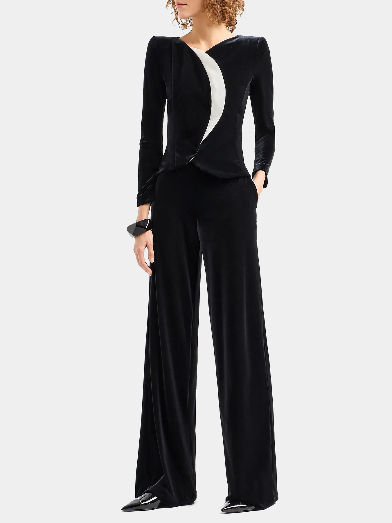 Пиджаки Emporio Armani модель 6D2G8H-2JW4Z-0999 Пиджаки Emporio Armani модель 6D2G8H-2JW4Z-0999 Фото
