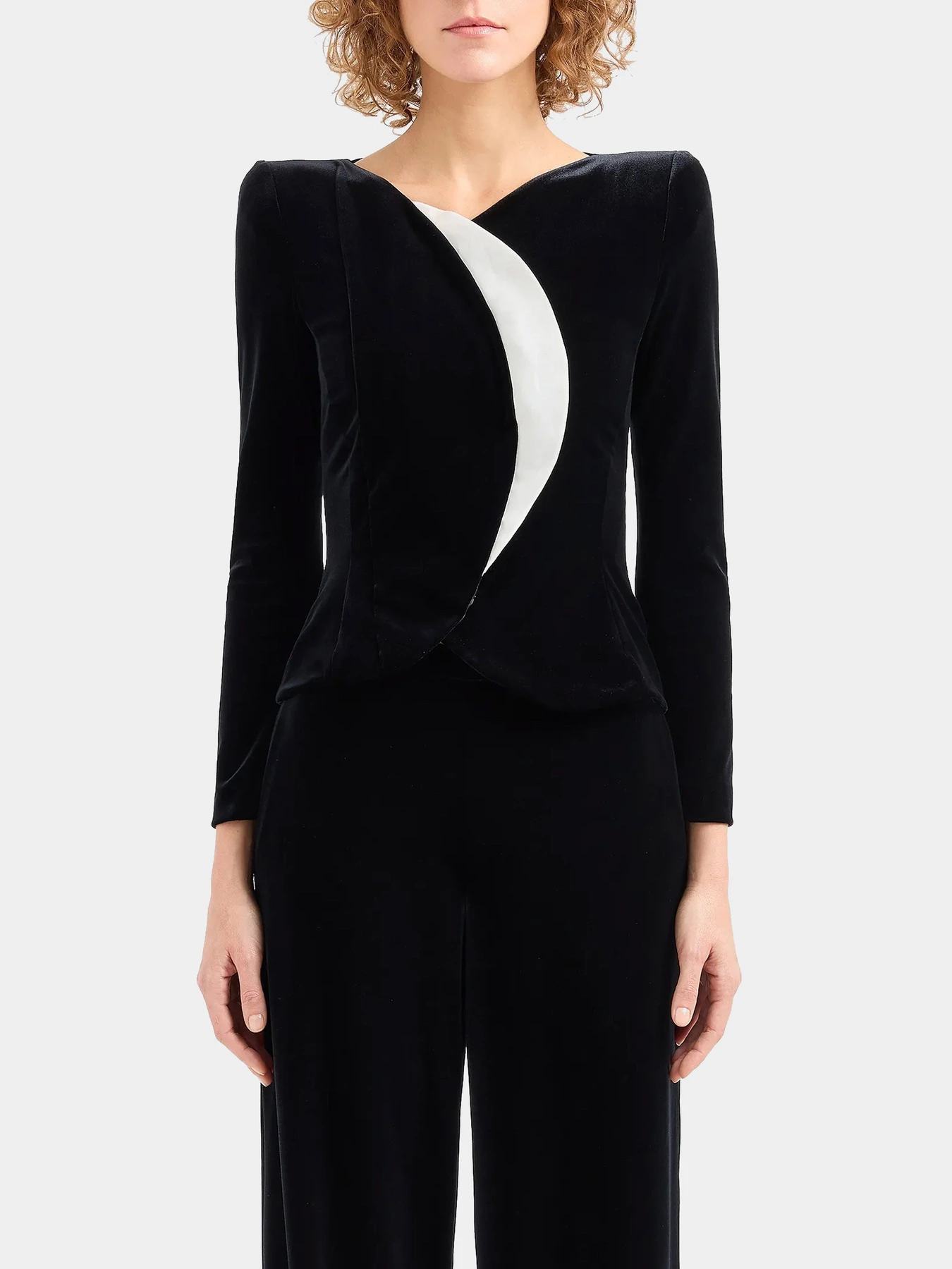 Пиджаки Emporio Armani модель 6D2G8H-2JW4Z-0999 Пиджаки Emporio Armani модель 6D2G8H-2JW4Z-0999 Фото