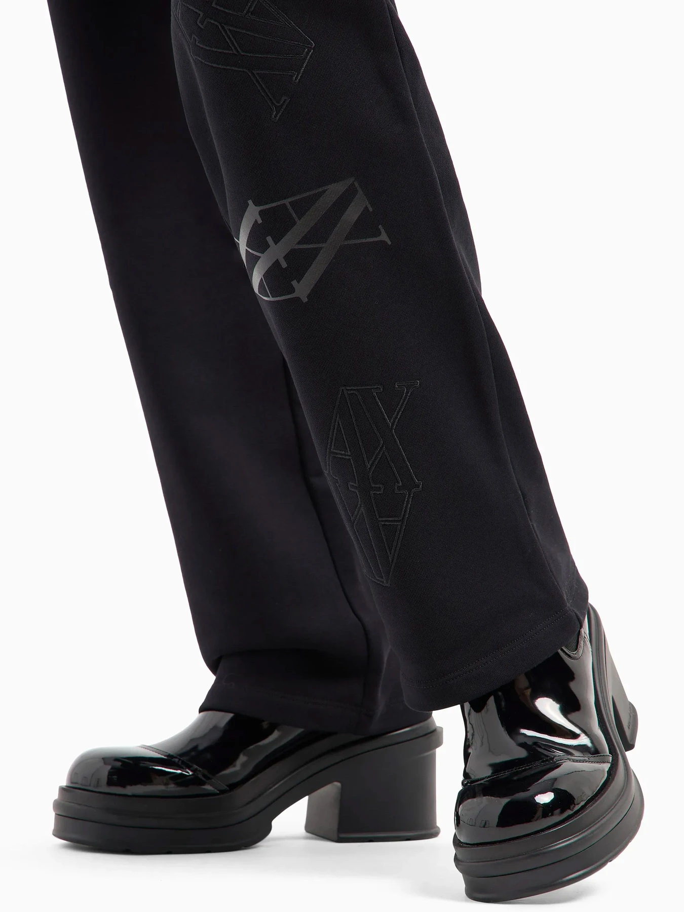 Брюки Armani Exchange модель 6DYP80-YJFZZ-42AQ Брюки Armani Exchange модель 6DYP80-YJFZZ-42AQ Фото