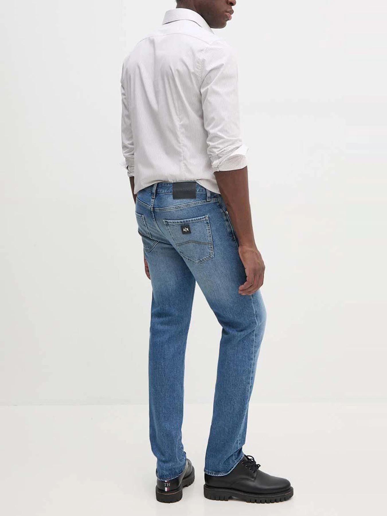 Джинсы Armani Exchange модель 6DZJ13-Z1RSZ-1500 Джинсы Armani Exchange модель 6DZJ13-Z1RSZ-1500 Фото