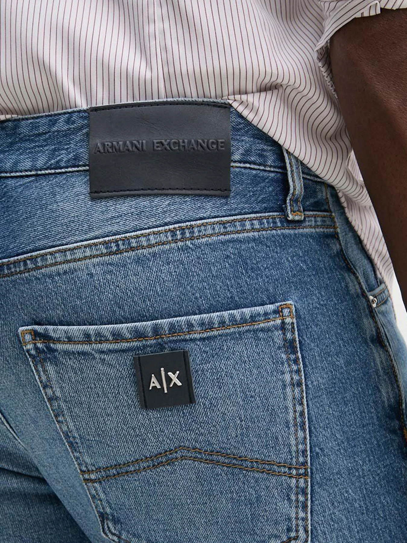 Джинсы Armani Exchange модель 6DZJ13-Z1RSZ-1500 Джинсы Armani Exchange модель 6DZJ13-Z1RSZ-1500 Фото