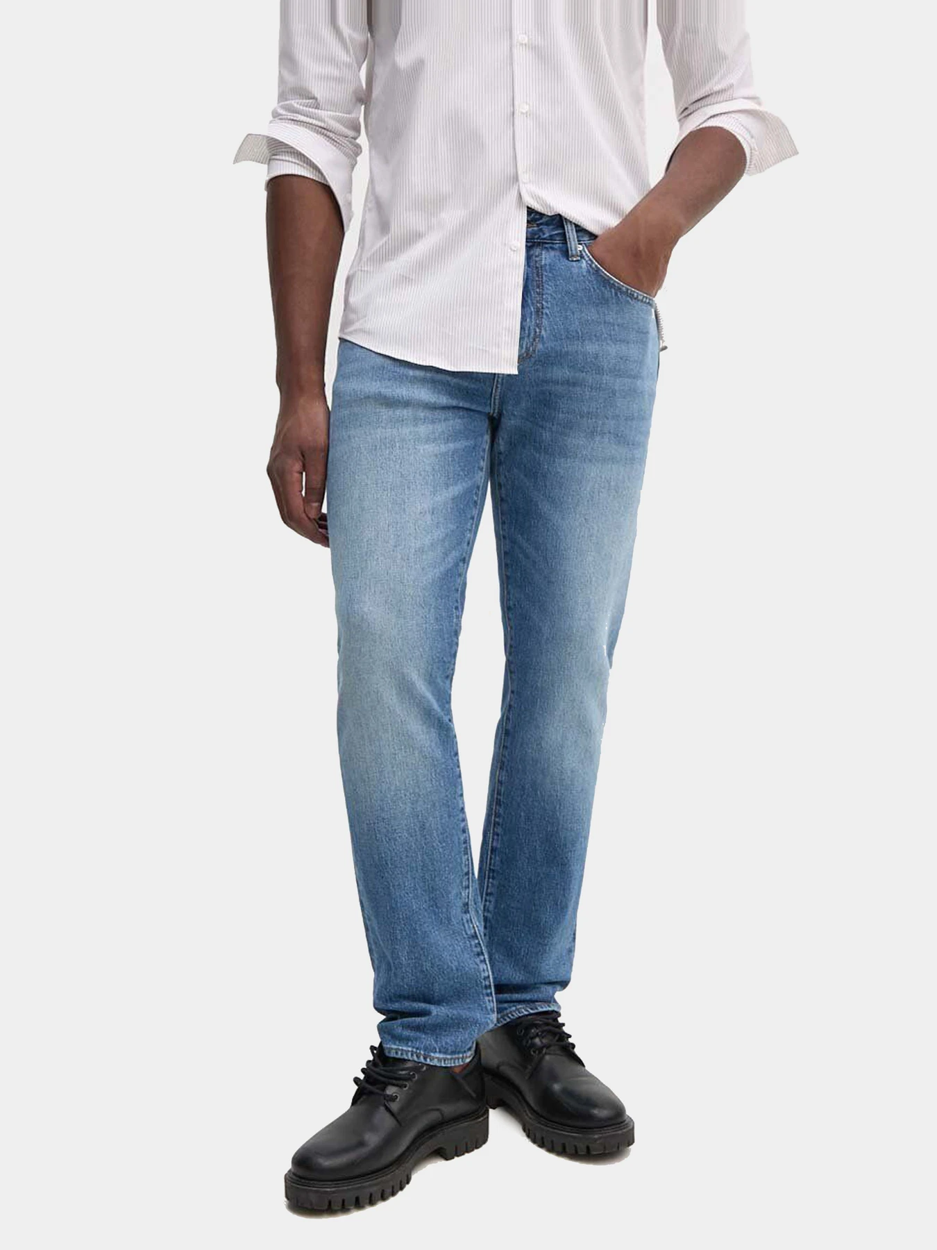 Джинсы Armani Exchange модель 6DZJ13-Z1RSZ-1500 Джинсы Armani Exchange модель 6DZJ13-Z1RSZ-1500 Фото