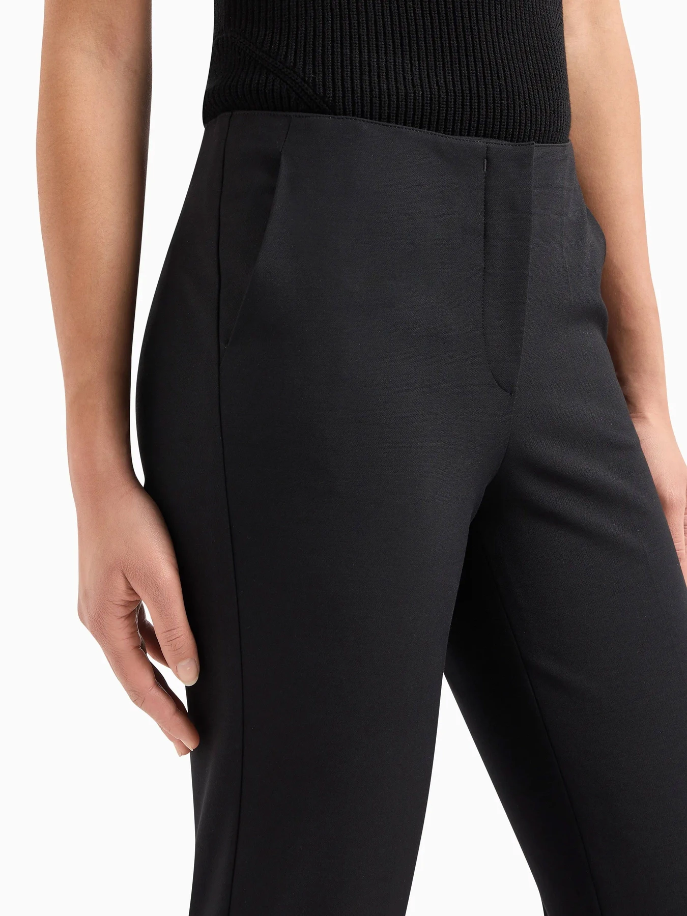 Брюки Emporio Armani модель 0NP42T-0M004-999 Брюки Emporio Armani модель 0NP42T-0M004-999 Фото