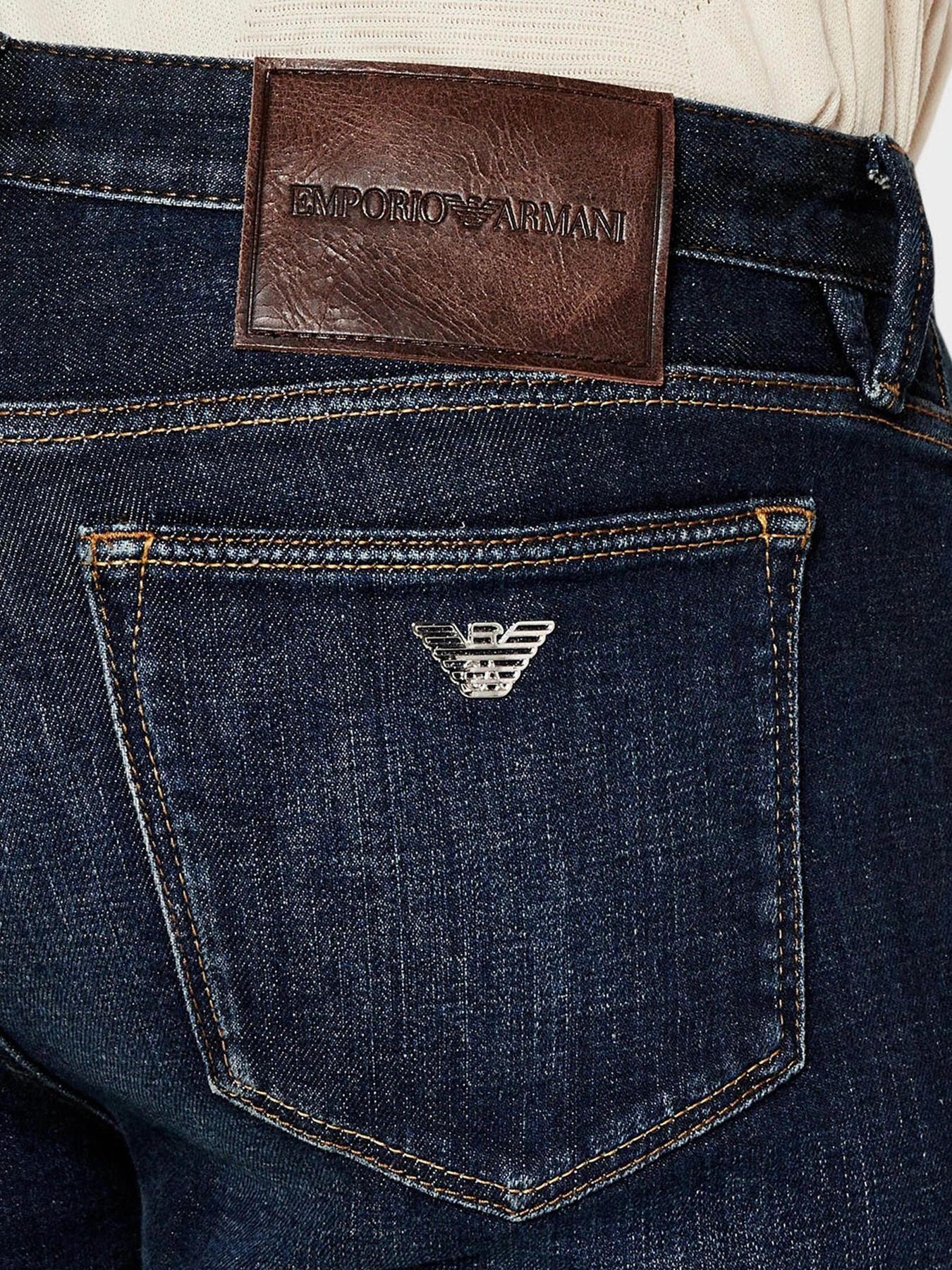 Джинсы Emporio Armani модель 6D1J75-1D87Z-0942 Джинсы Emporio Armani модель 6D1J75-1D87Z-0942 Фото
