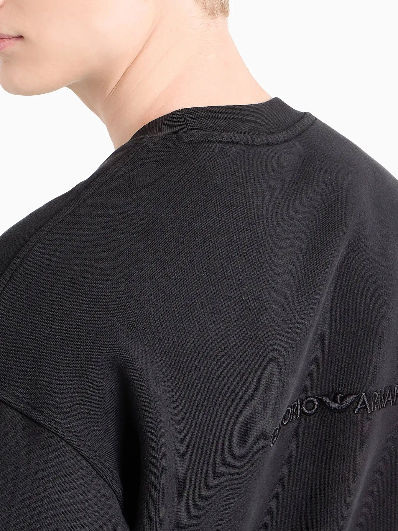 Худи и свитшоты Emporio Armani модель 6D1MD4-1JTAZ-0999 Худи и свитшоты Emporio Armani модель 6D1MD4-1JTAZ-0999 Фото