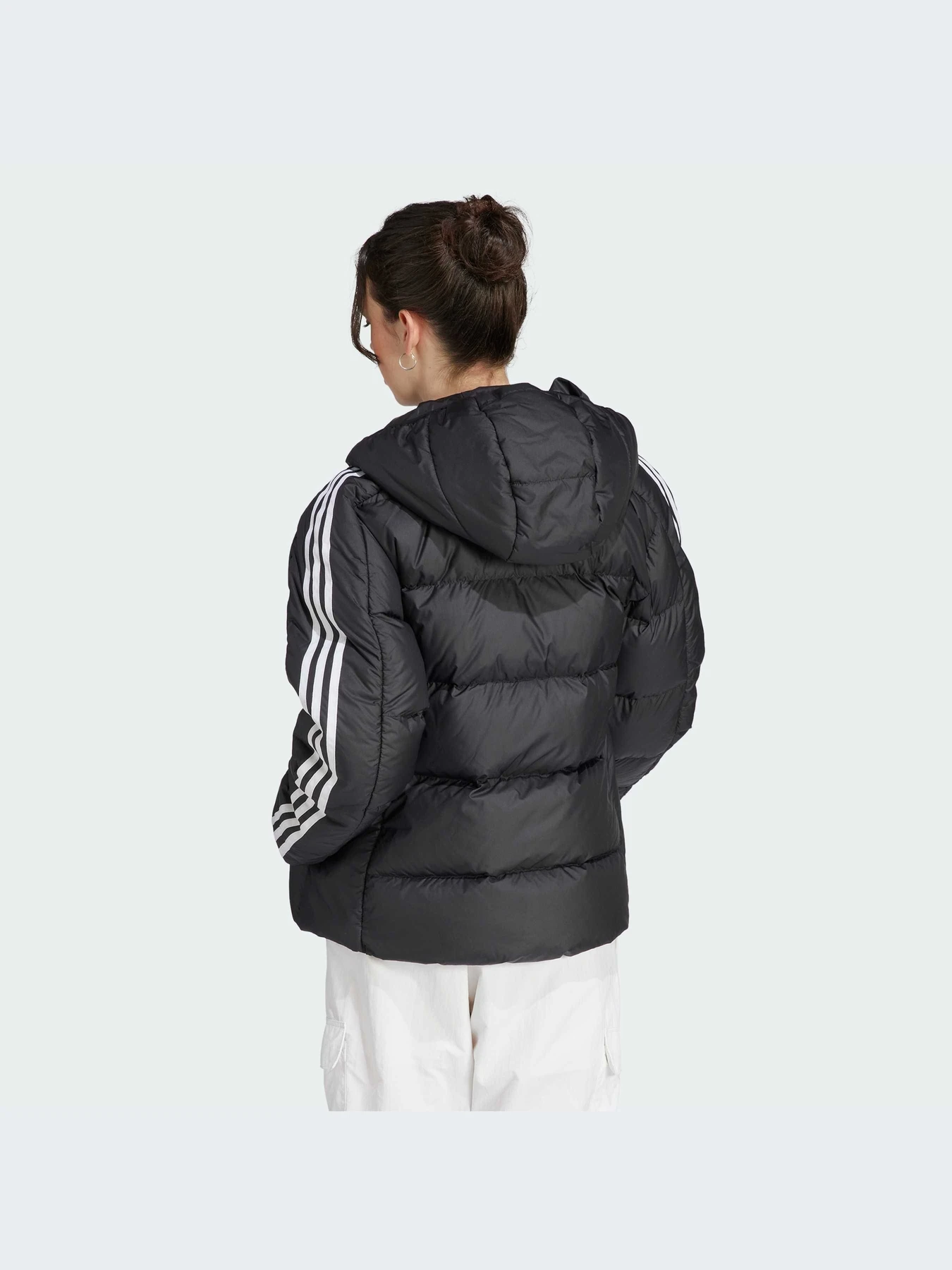 Куртки и дубленки Adidas модель HZ8483-KZ Куртки и дубленки Adidas модель HZ8483-KZ Фото