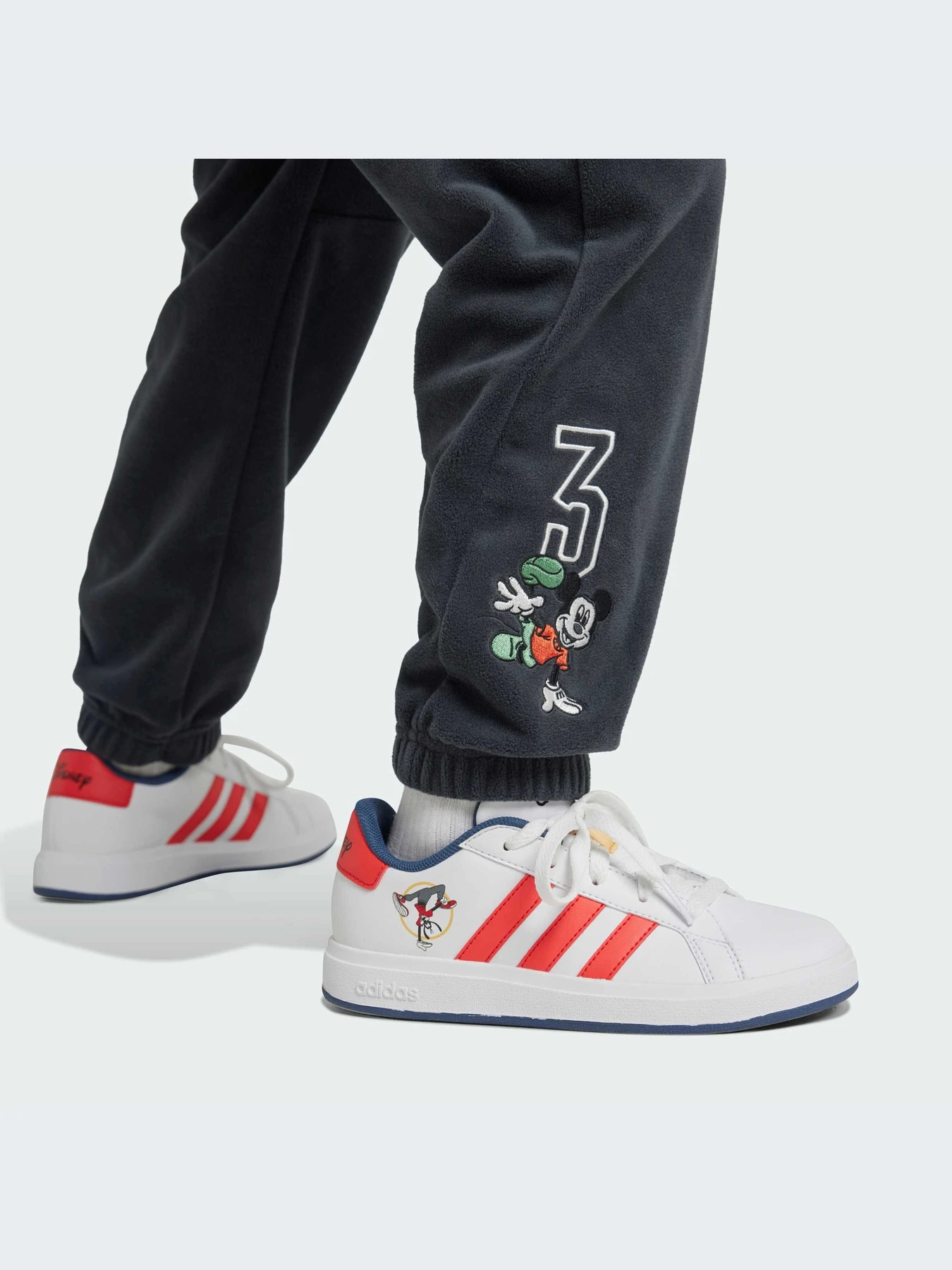 Брюки Adidas модель IV9626-KZ Брюки Adidas модель IV9626-KZ Фото