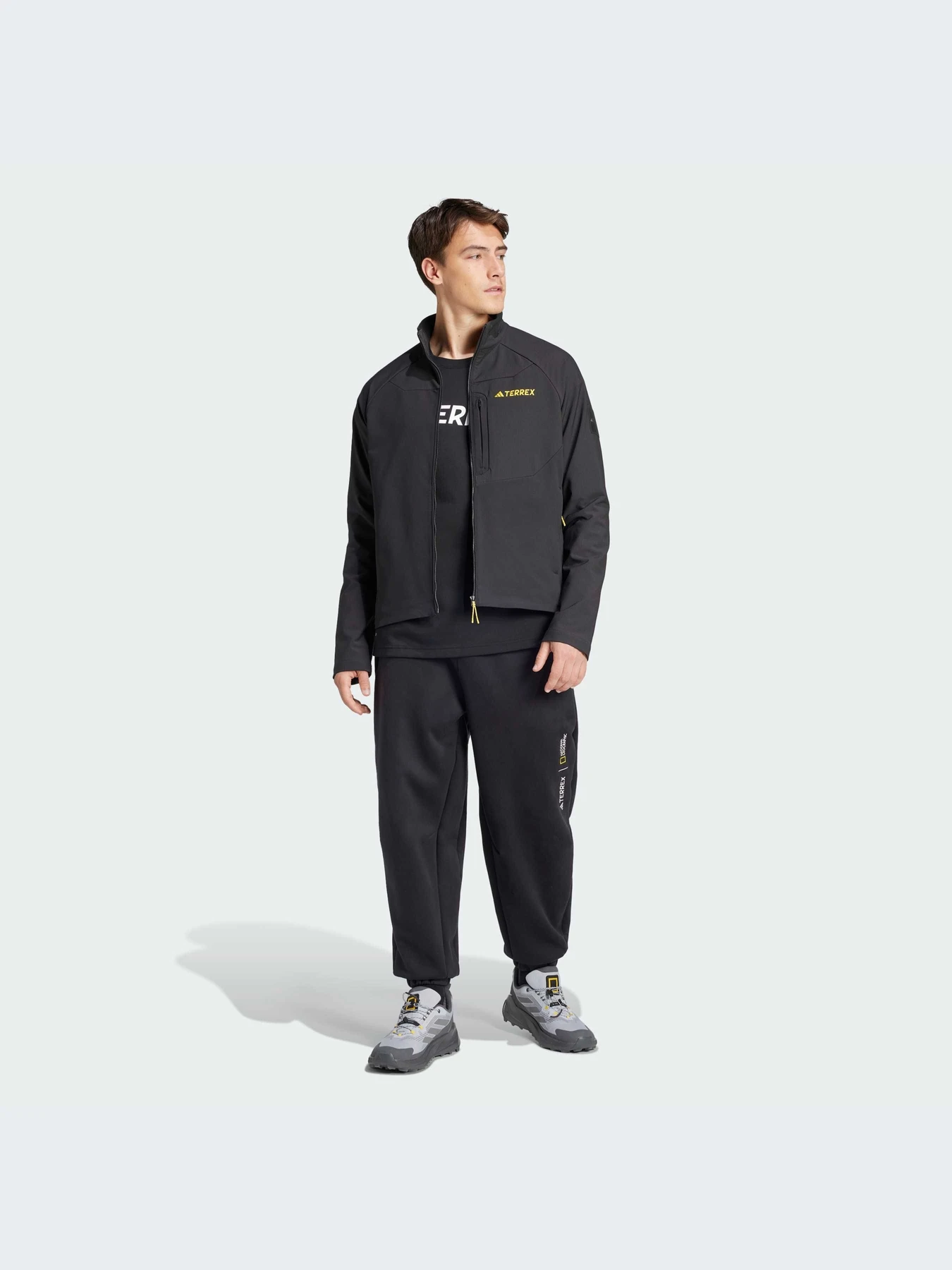 Куртки и дубленки Adidas модель IX7920-KZ Куртки и дубленки Adidas модель IX7920-KZ Фото