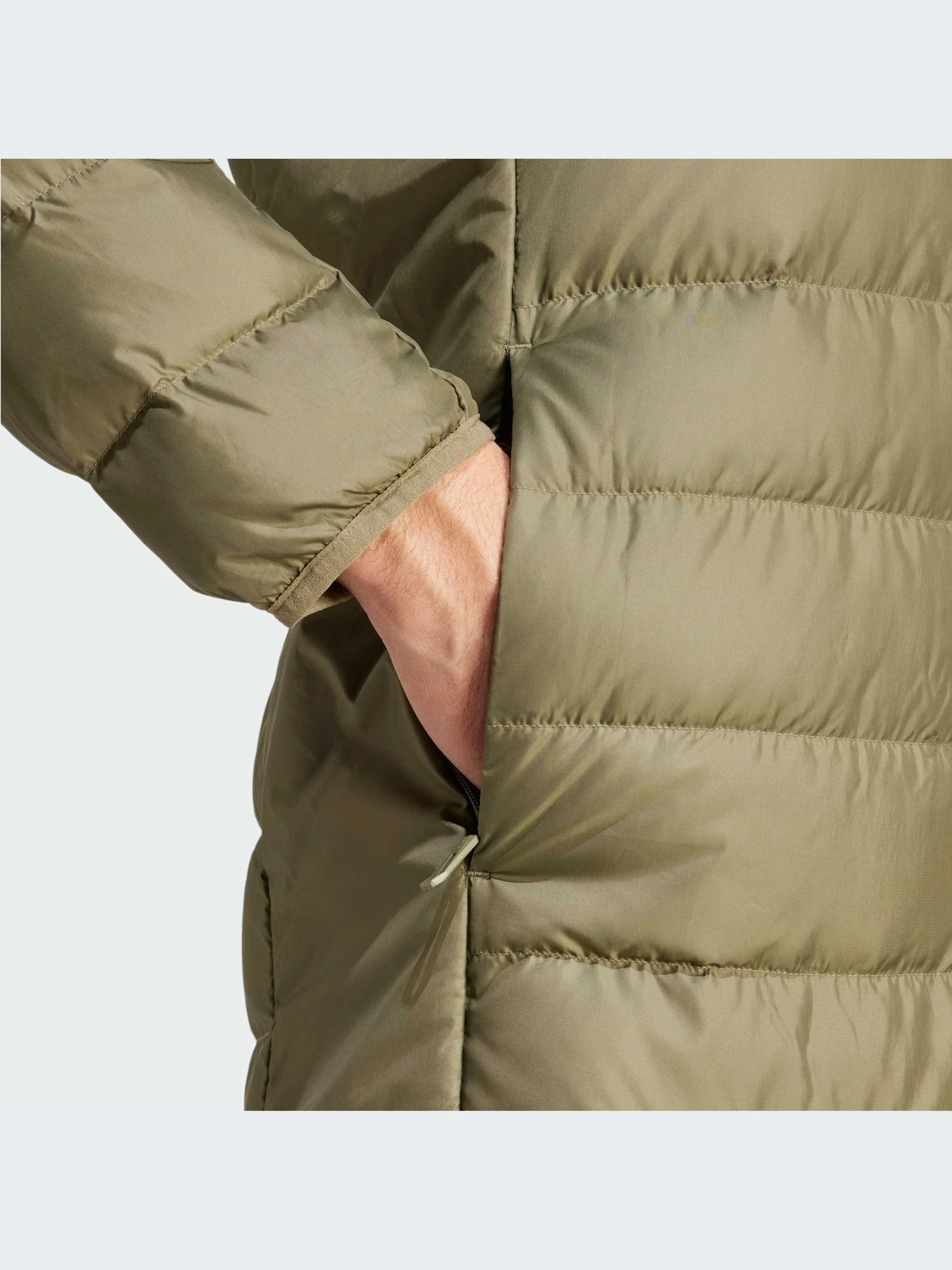 Куртки и дубленки Adidas модель JE6715-KZ Куртки и дубленки Adidas модель JE6715-KZ Фото