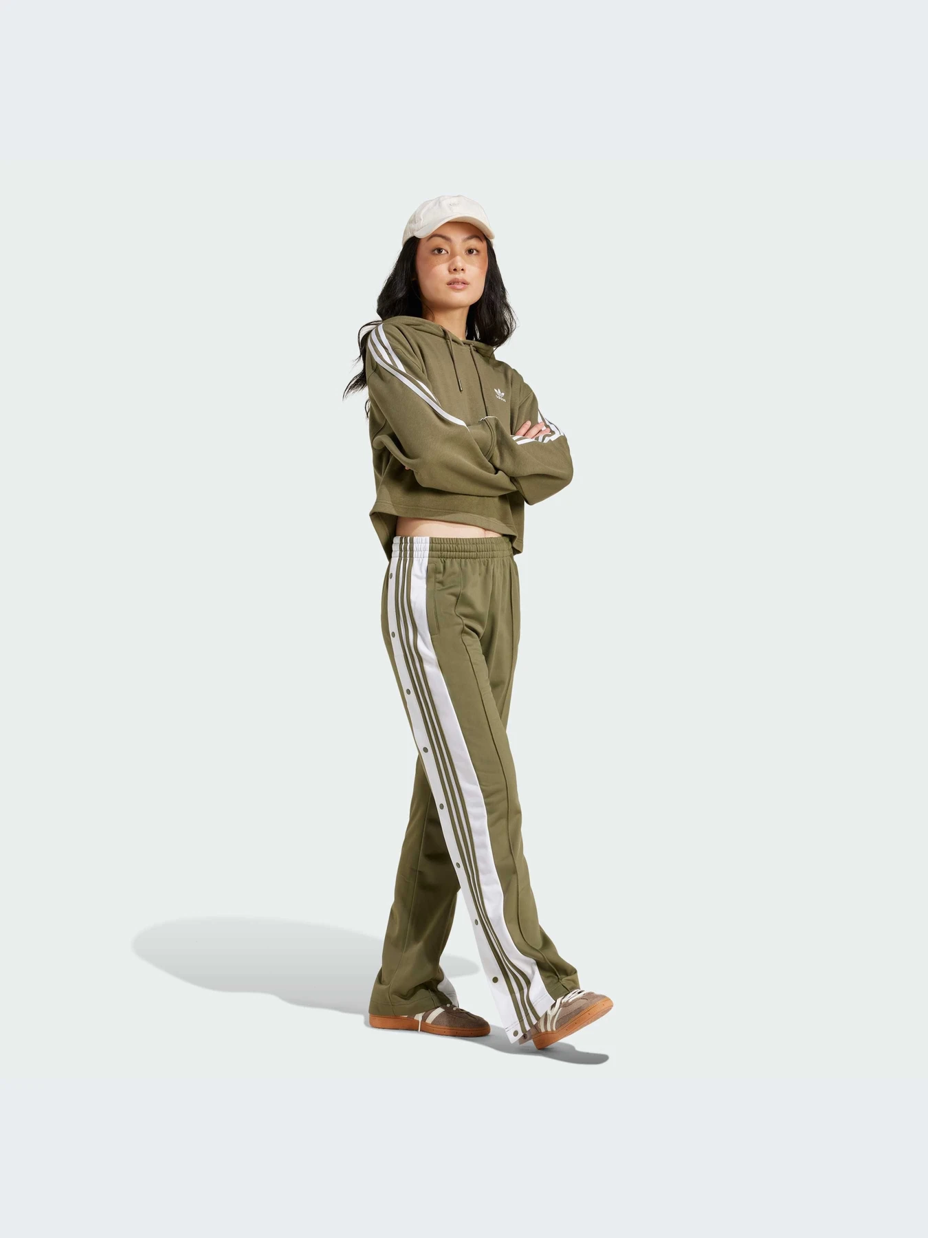 Брюки Adidas Adicolor модель IY2127-KZ Брюки Adidas Adicolor модель IY2127-KZ Фото