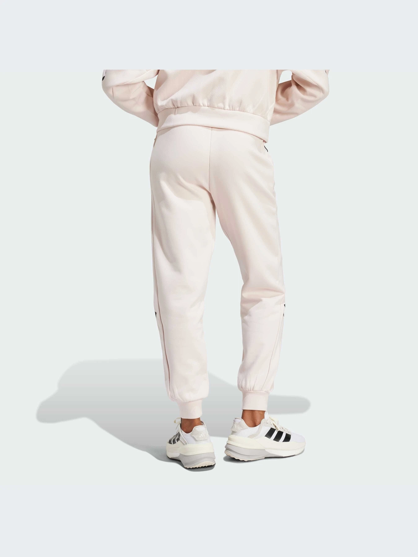 Брюки Adidas ZNE модель JF4788-KZ Брюки Adidas ZNE модель JF4788-KZ Фото