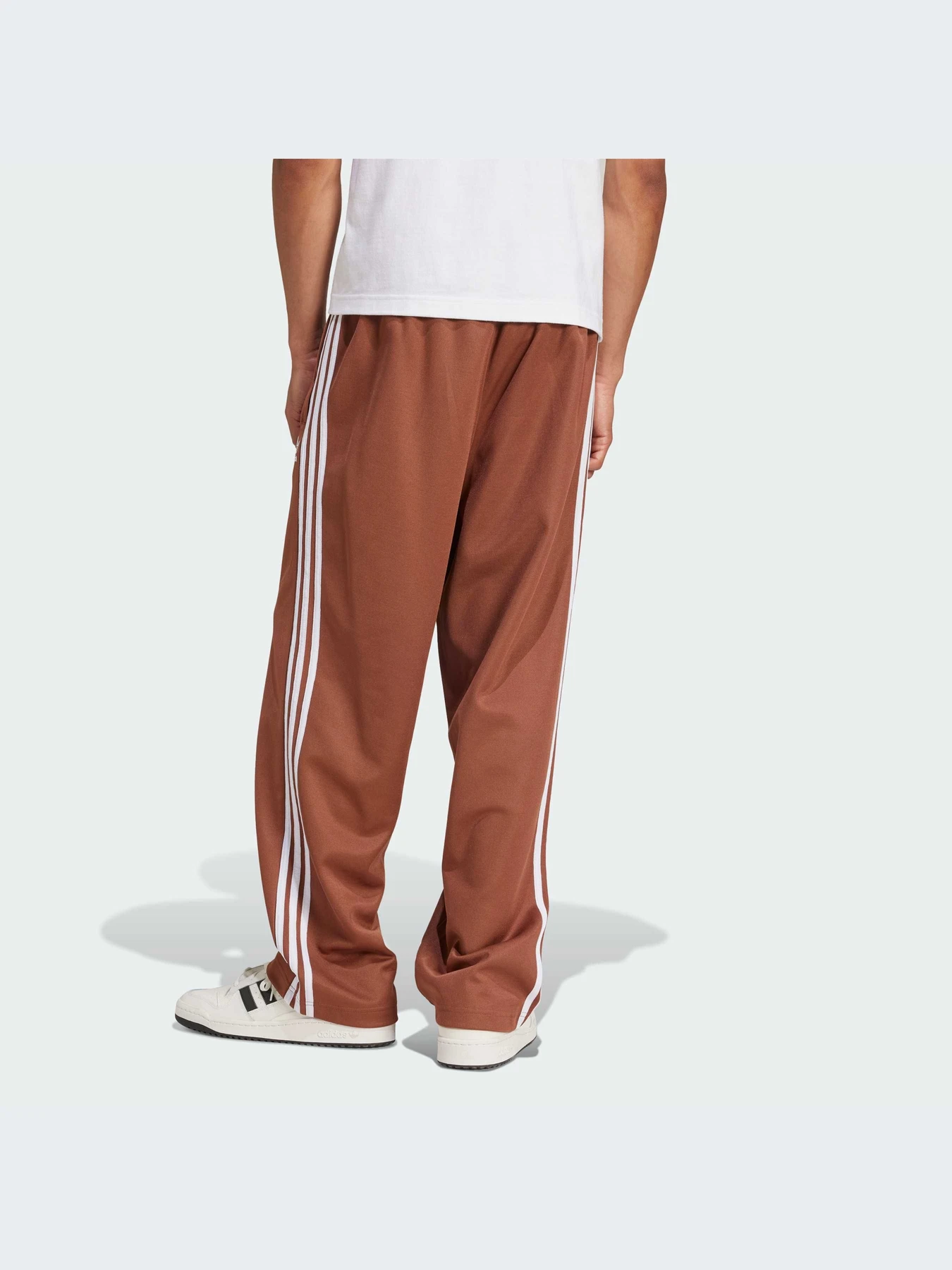 Брюки Adidas Adicolor модель IZ2476-KZ Брюки Adidas Adicolor модель IZ2476-KZ Фото
